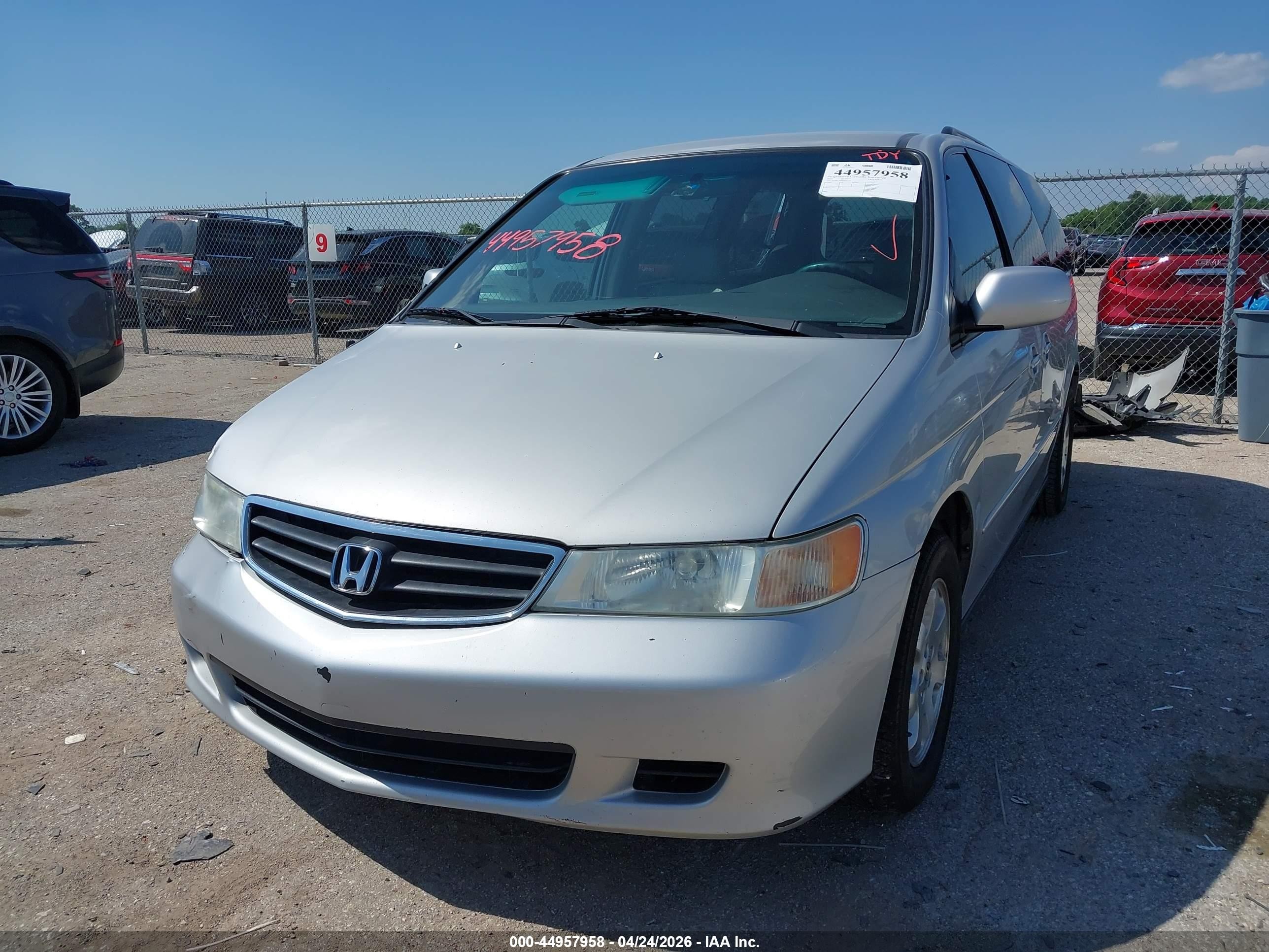 2004 Honda Odyssey Ex Silver vin: 5FNRL18884B147317