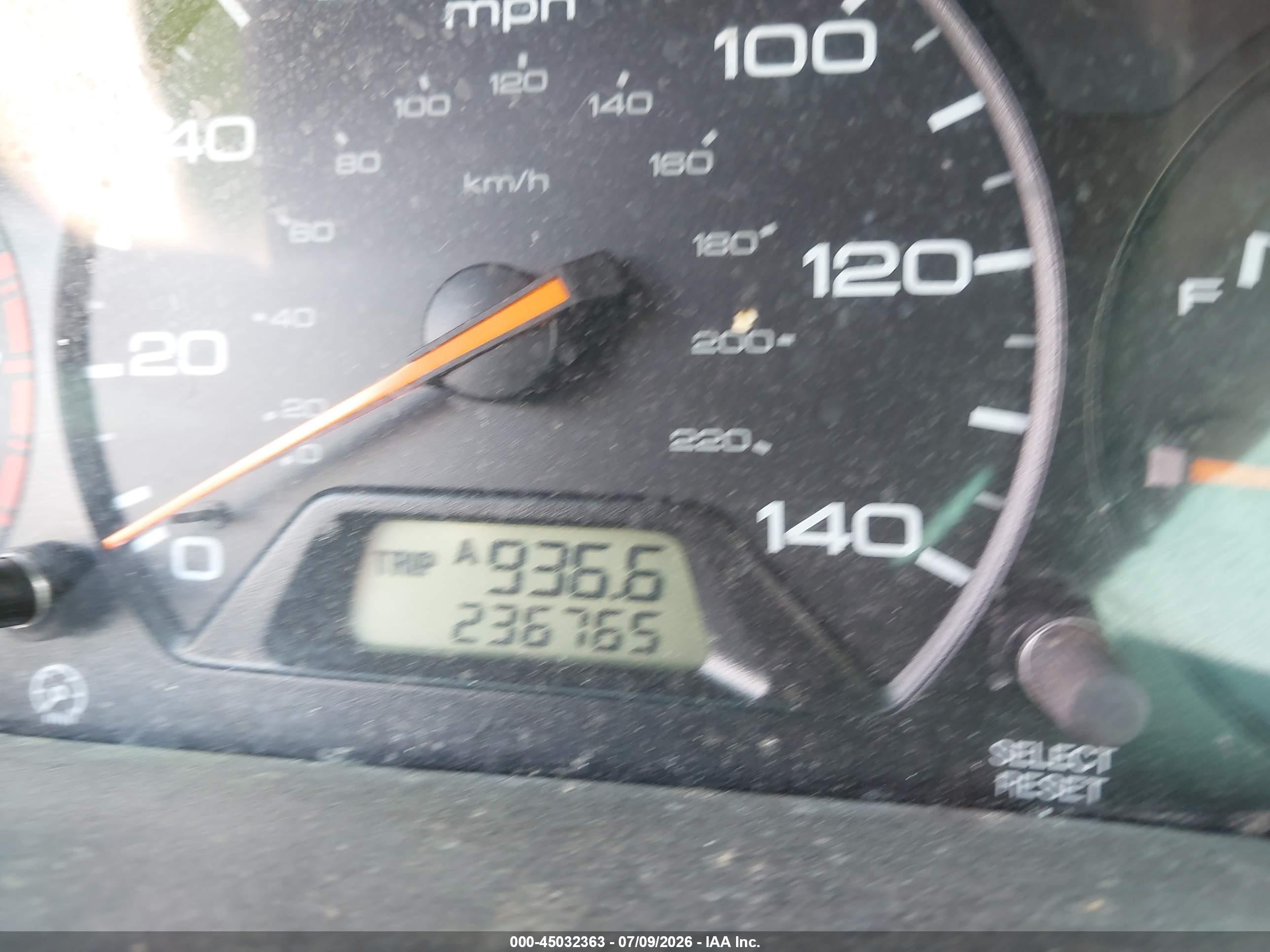 2004 Honda Odyssey Ex-l Silver vin: 5FNRL18904B123196