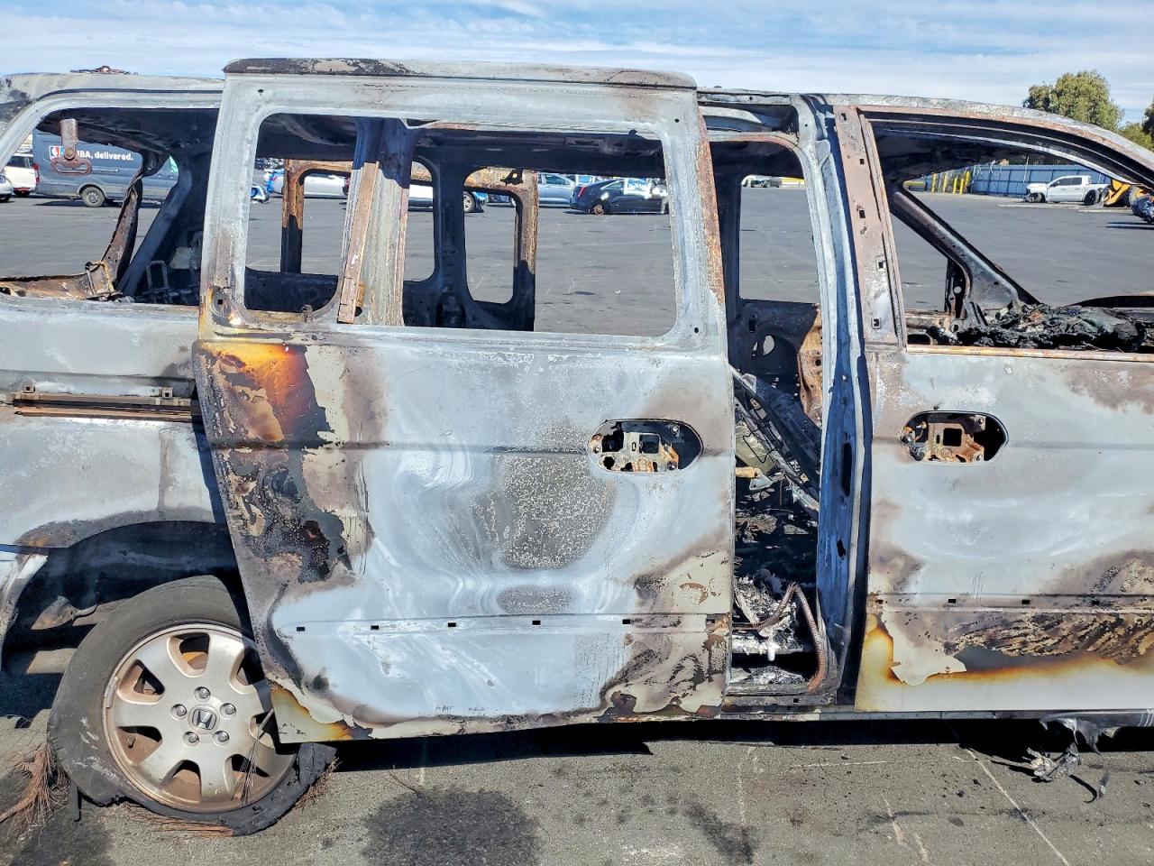 2003 Honda Odyssey Exl Burn vin: 5FNRL18923B129578