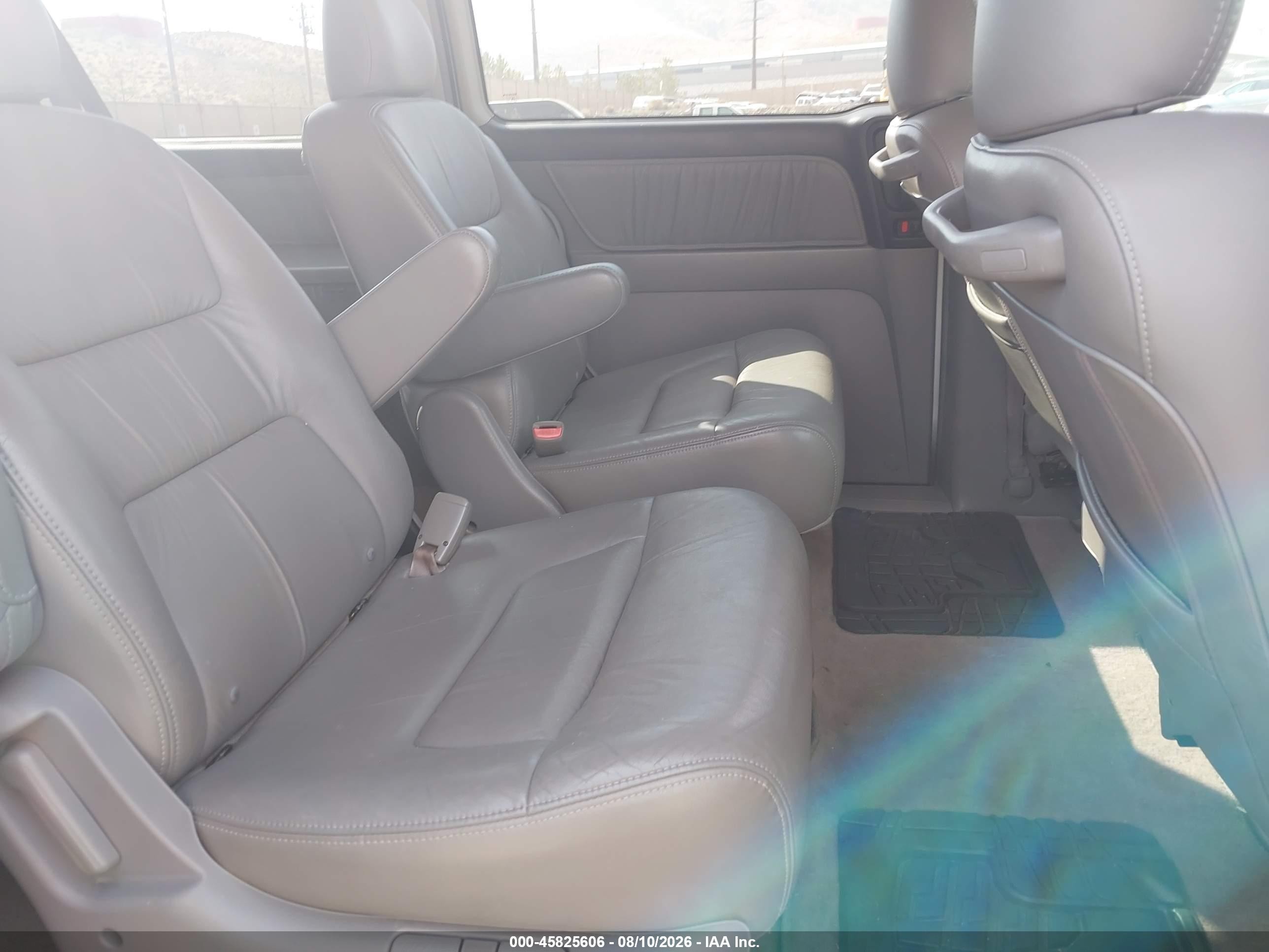 2004 Honda Odyssey Ex-l Серебряный vin: 5FNRL18964B086137