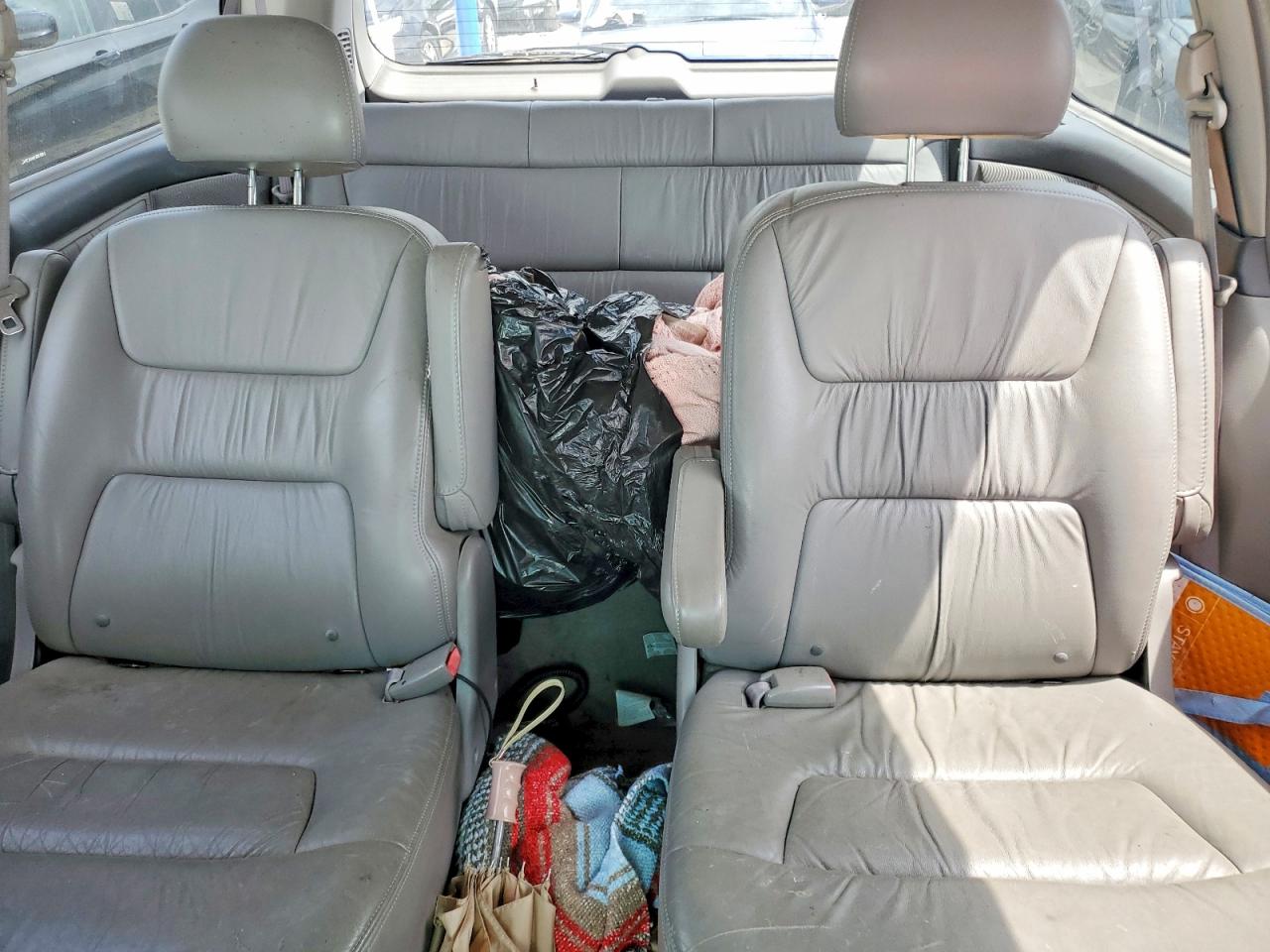 2003 Honda Odyssey Exl Silver vin: 5FNRL18973B087554