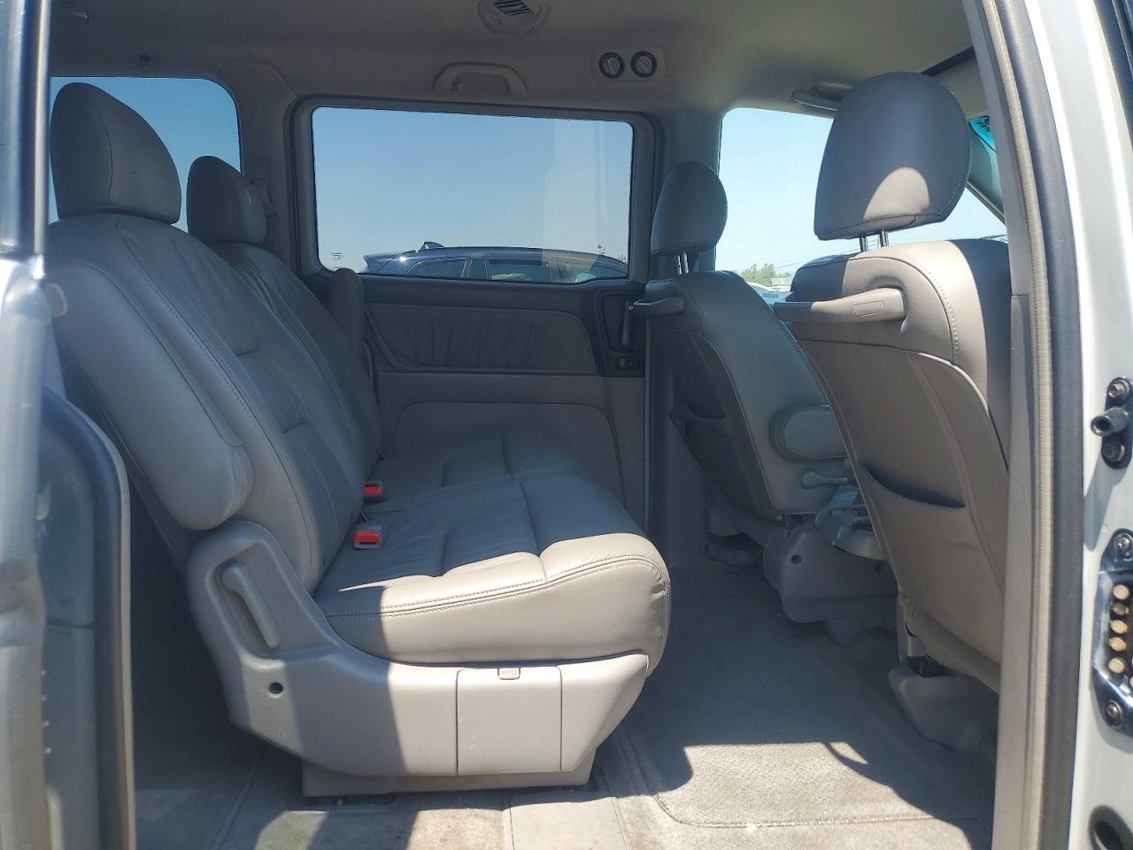 2003 Honda Odyssey Exl Silver vin: 5FNRL18983B116401