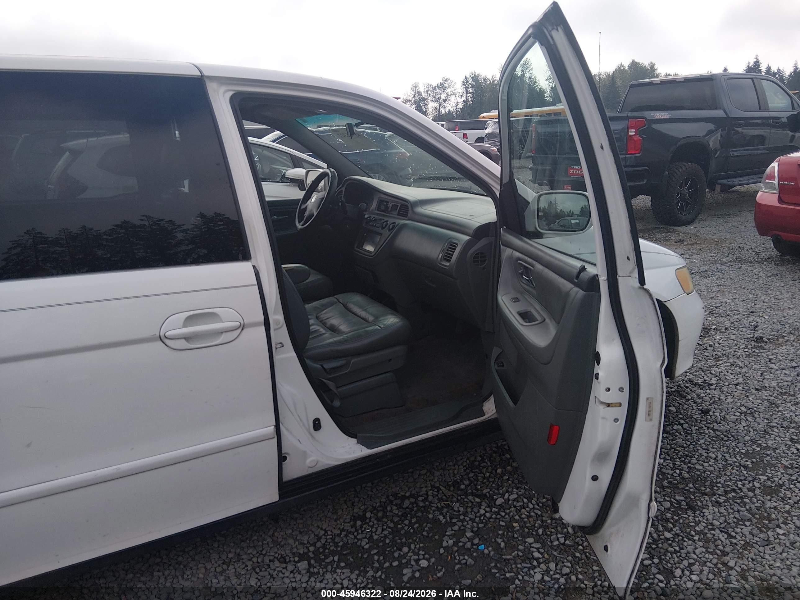 2004 Honda Odyssey Ex-l White vin: 5FNRL18984B016090