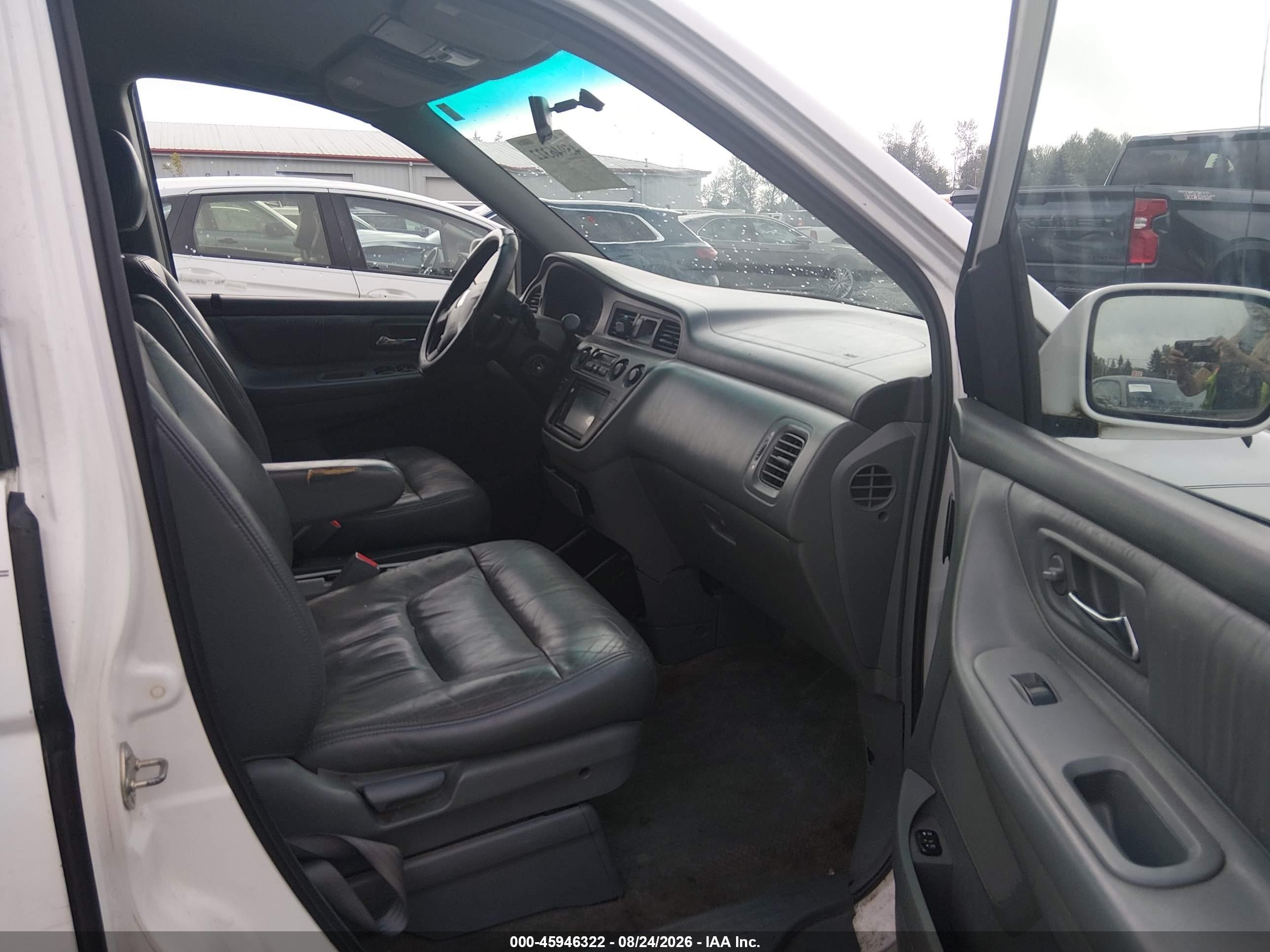 2004 Honda Odyssey Ex-l White vin: 5FNRL18984B016090