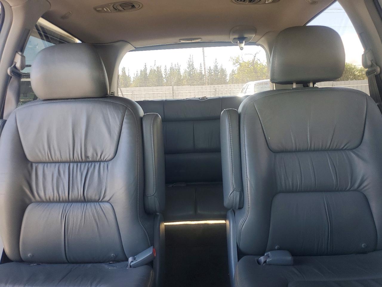 2004 Honda Odyssey Exl Белый vin: 5FNRL18984B061370