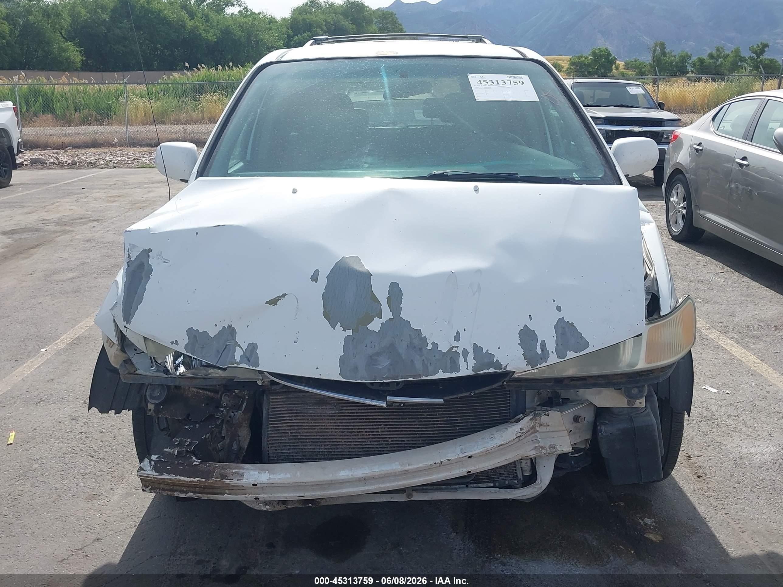 2004 Honda Odyssey Ex-l White vin: 5FNRL18994B092952