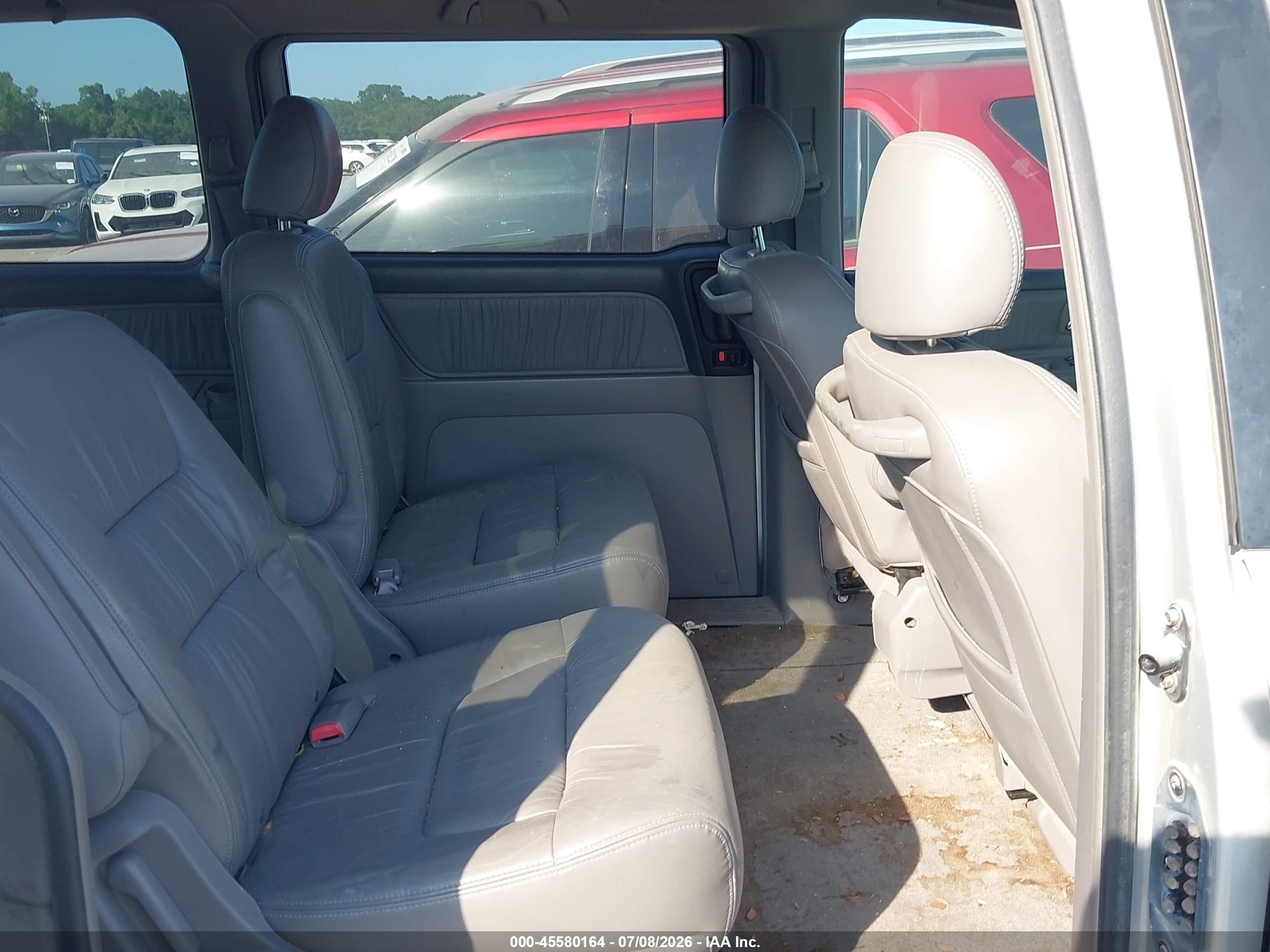 2004 Honda Odyssey Ex-l Silver vin: 5FNRL18994B106543