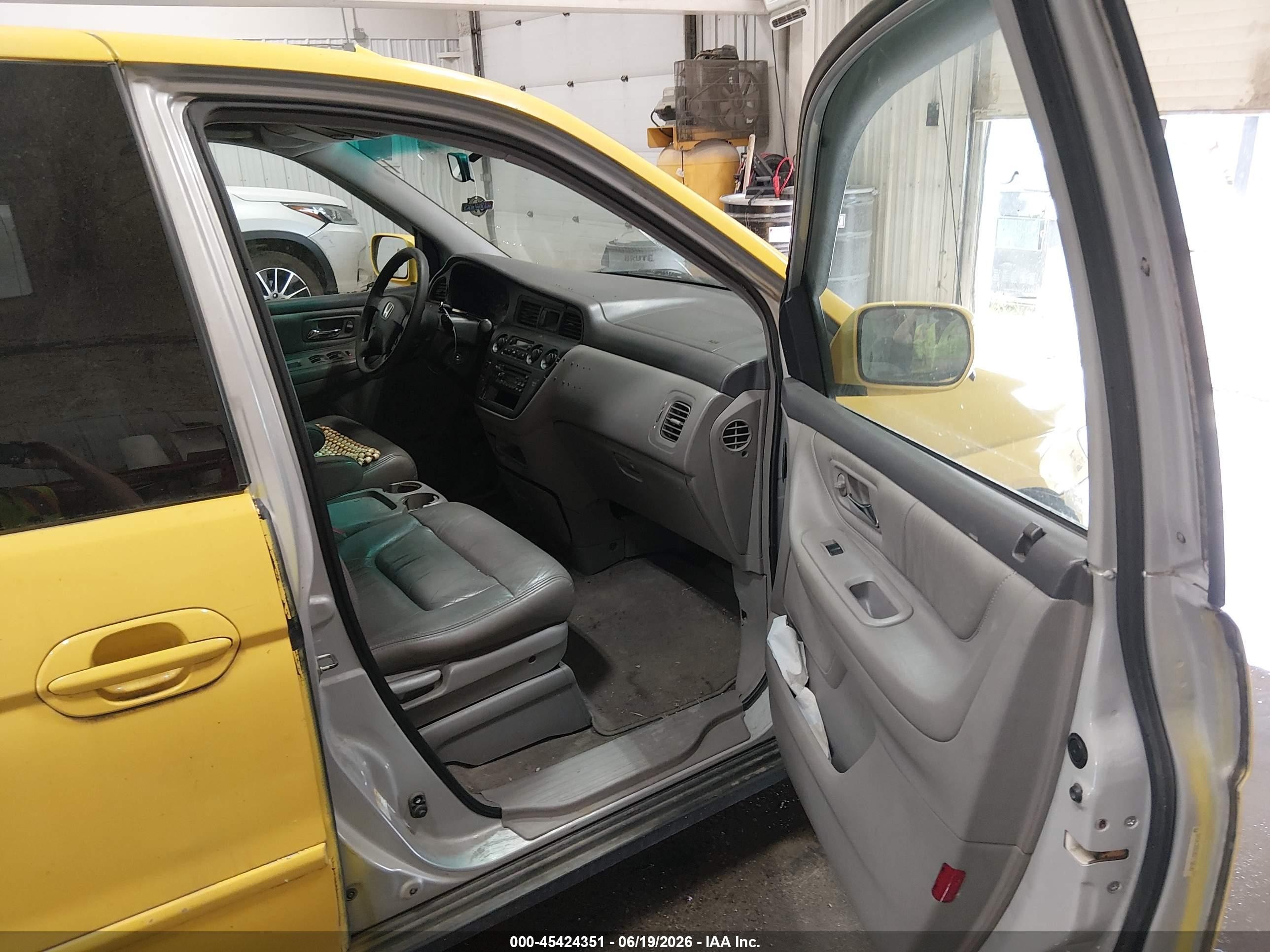 2003 Honda Odyssey Ex-l Yellow vin: 5FNRL189X3B074345