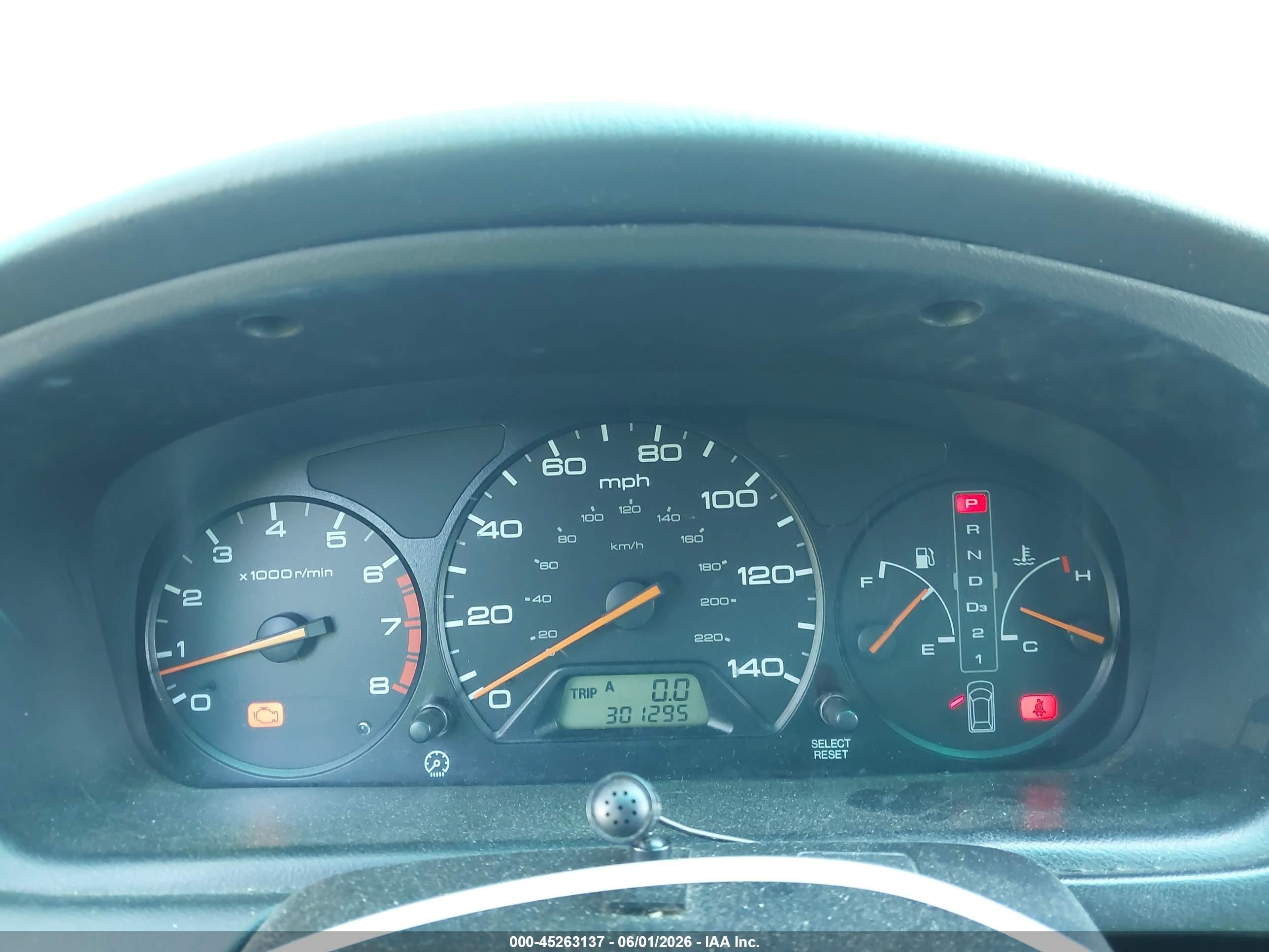 2004 Honda Odyssey Ex-l White vin: 5FNRL189X4B092944