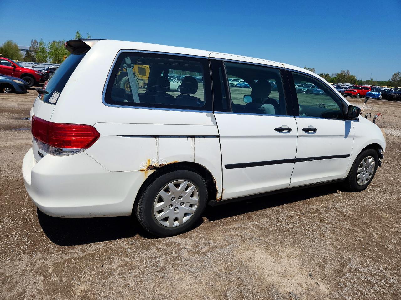 2008 Honda Odyssey Lx White vin: 5FNRL381X8B501083