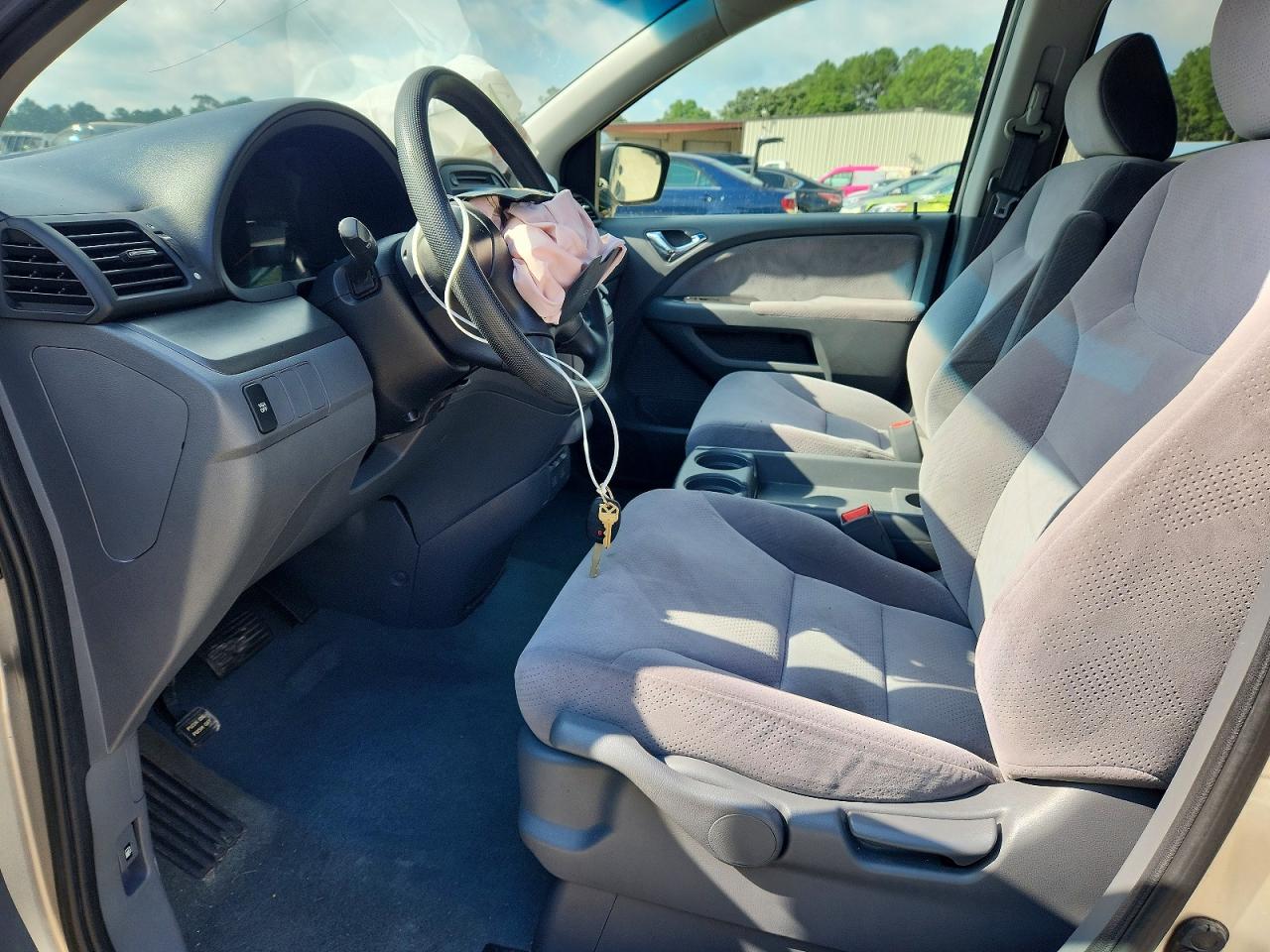 2007 Honda Odyssey Lx Silver vin: 5FNRL38207B023568
