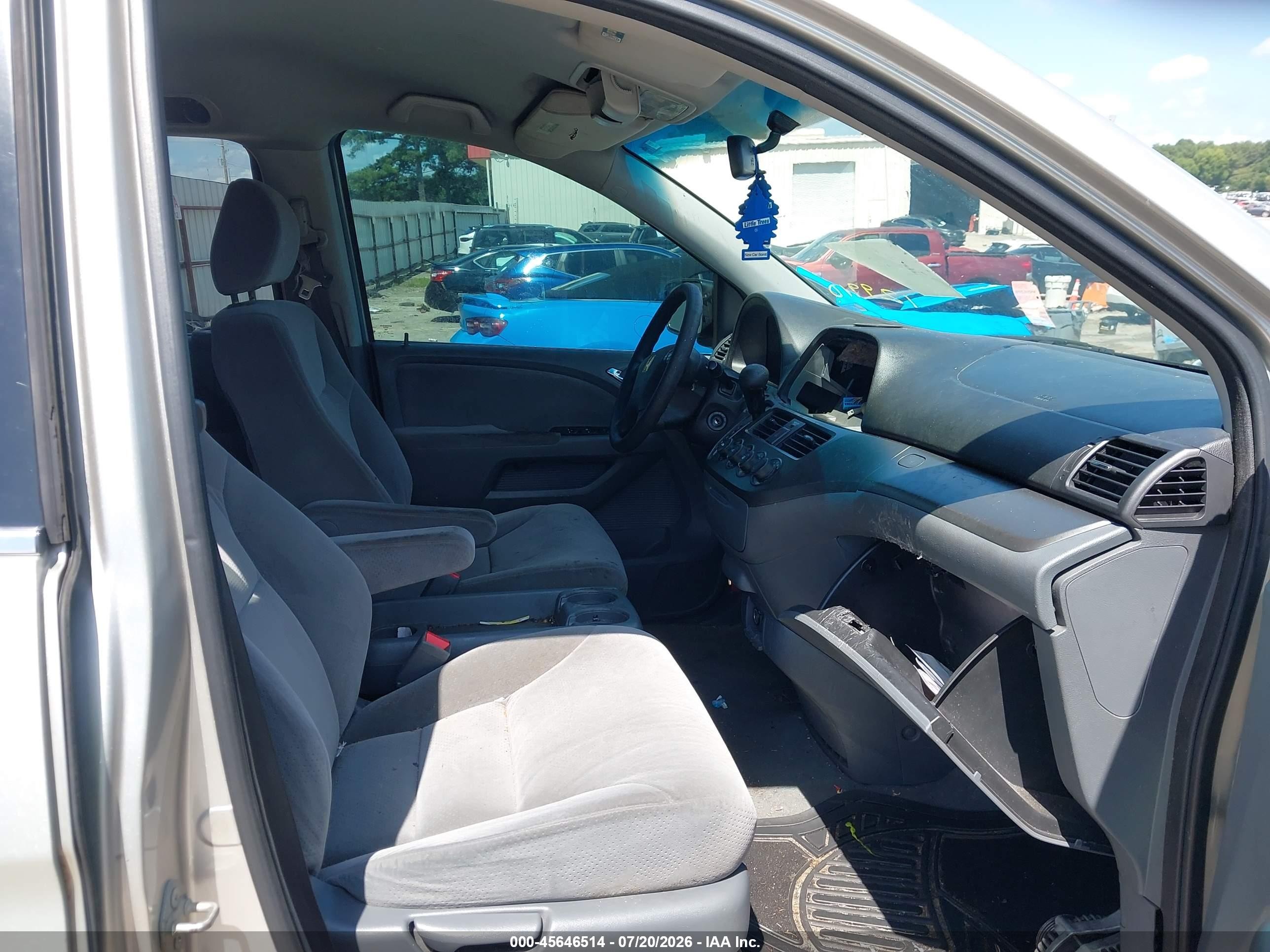 2007 Honda Odyssey Lx Silver vin: 5FNRL38207B129910
