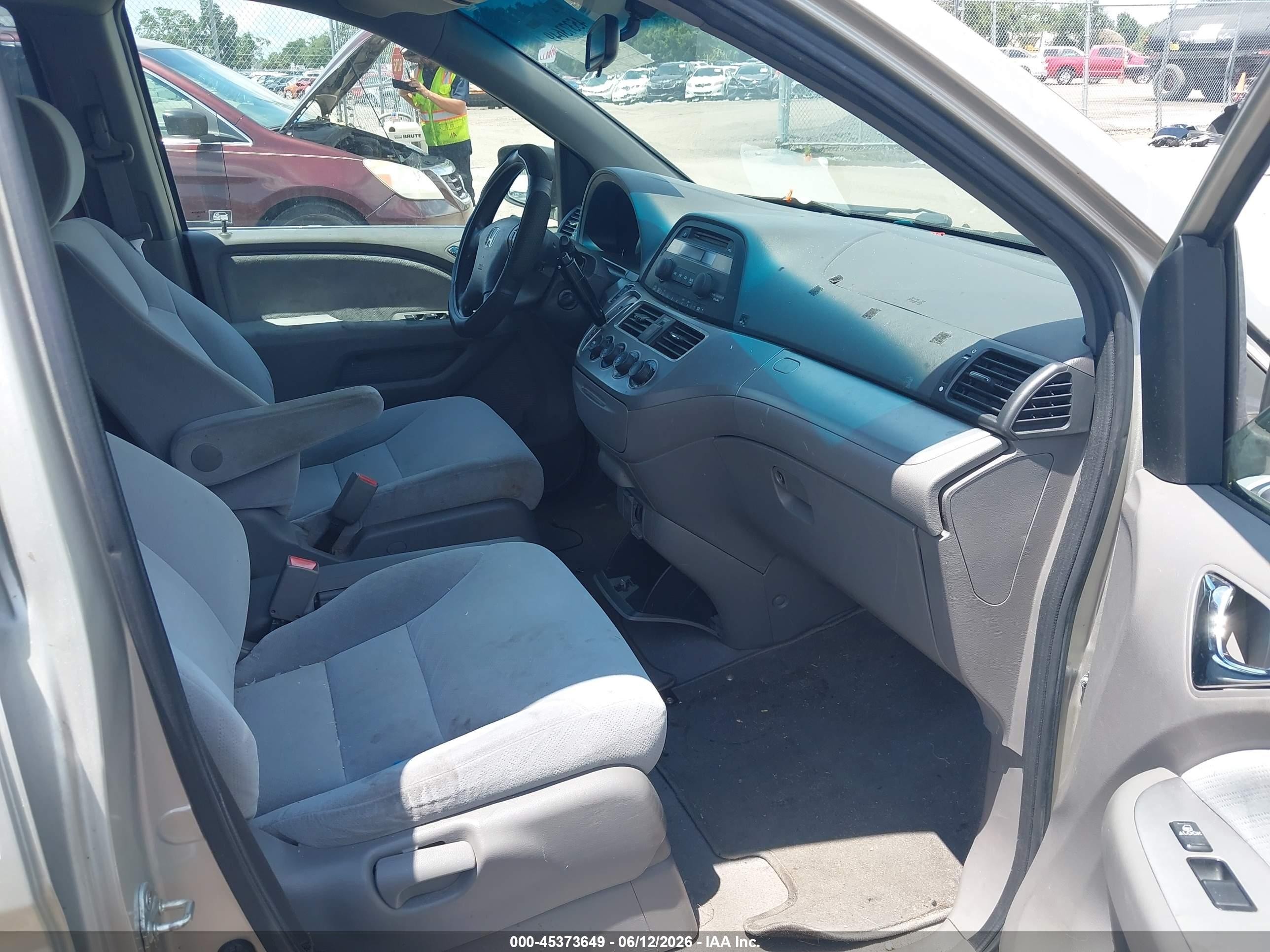 2008 Honda Odyssey Lx Серый vin: 5FNRL38208B099356