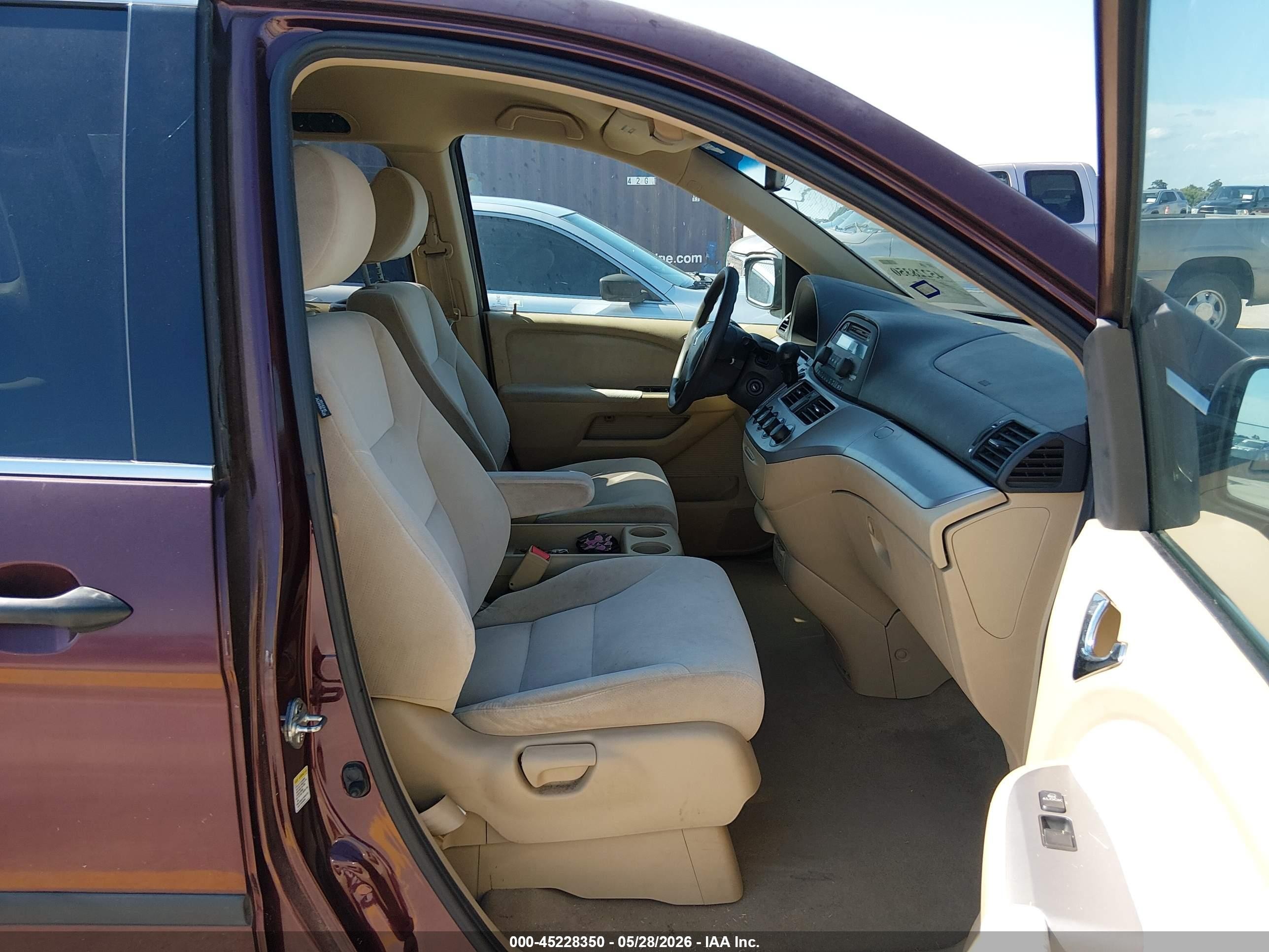 2009 Honda Odyssey Lx Maroon vin: 5FNRL38209B058629