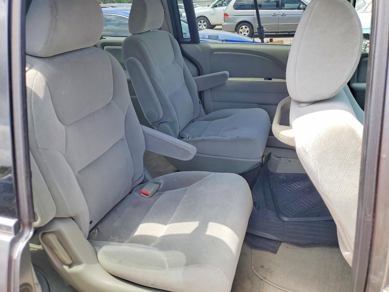 2008 Honda Odyssey Lx Gray vin: 5FNRL38218B041384