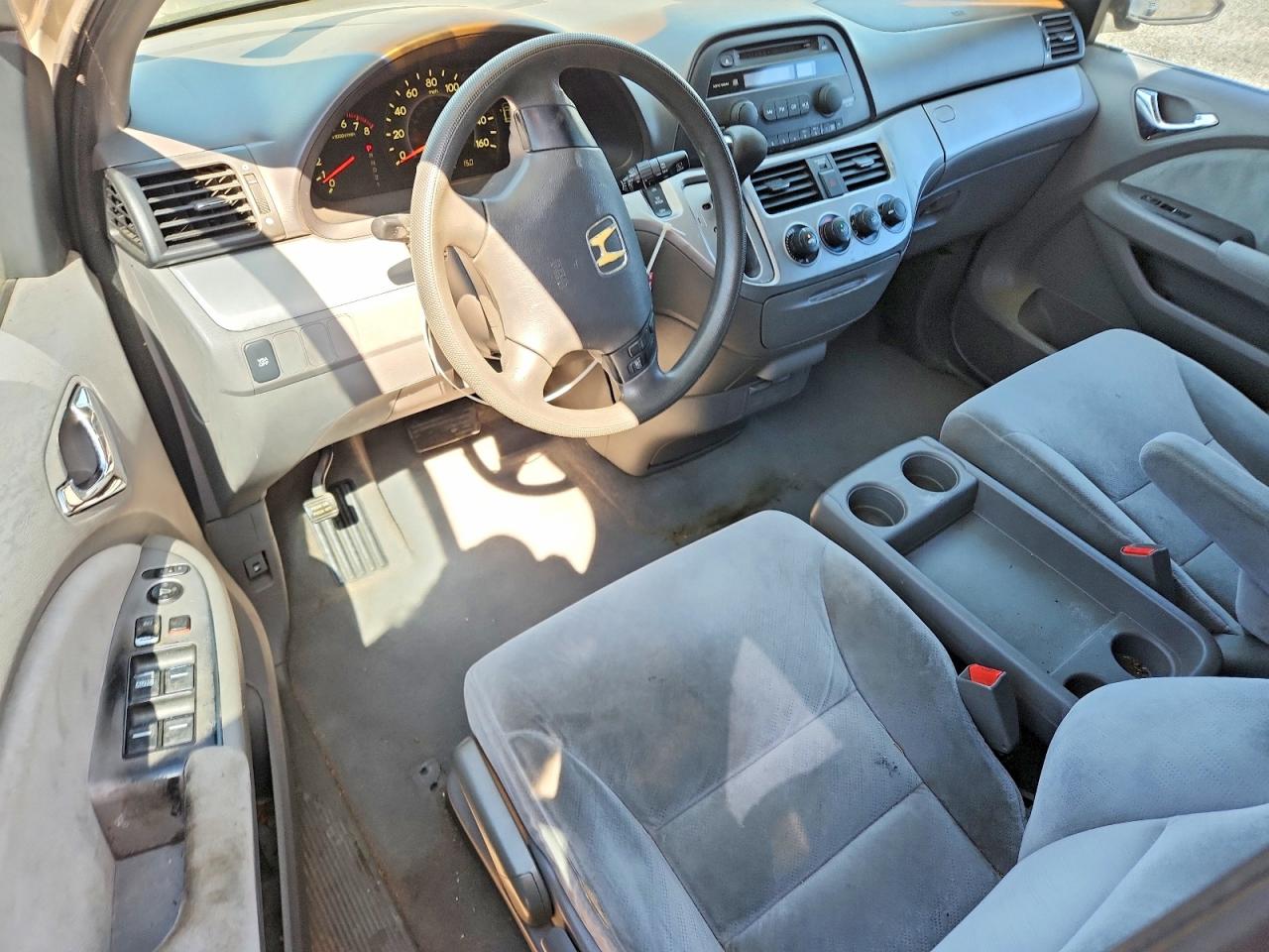 2008 Honda Odyssey Lx Серебряный vin: 5FNRL38218B072876