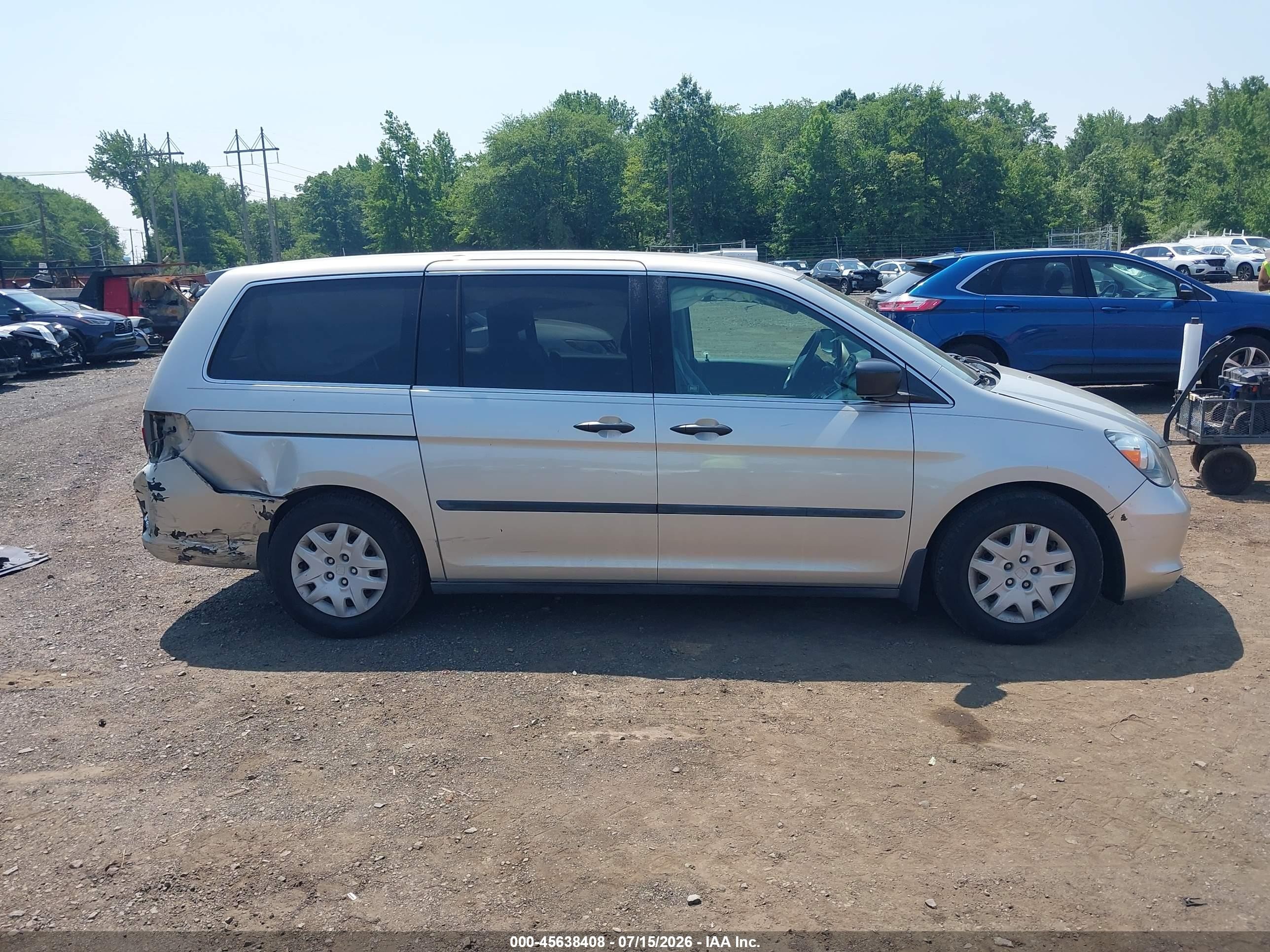 2005 Honda Odyssey Lx Silver vin: 5FNRL38225B103693