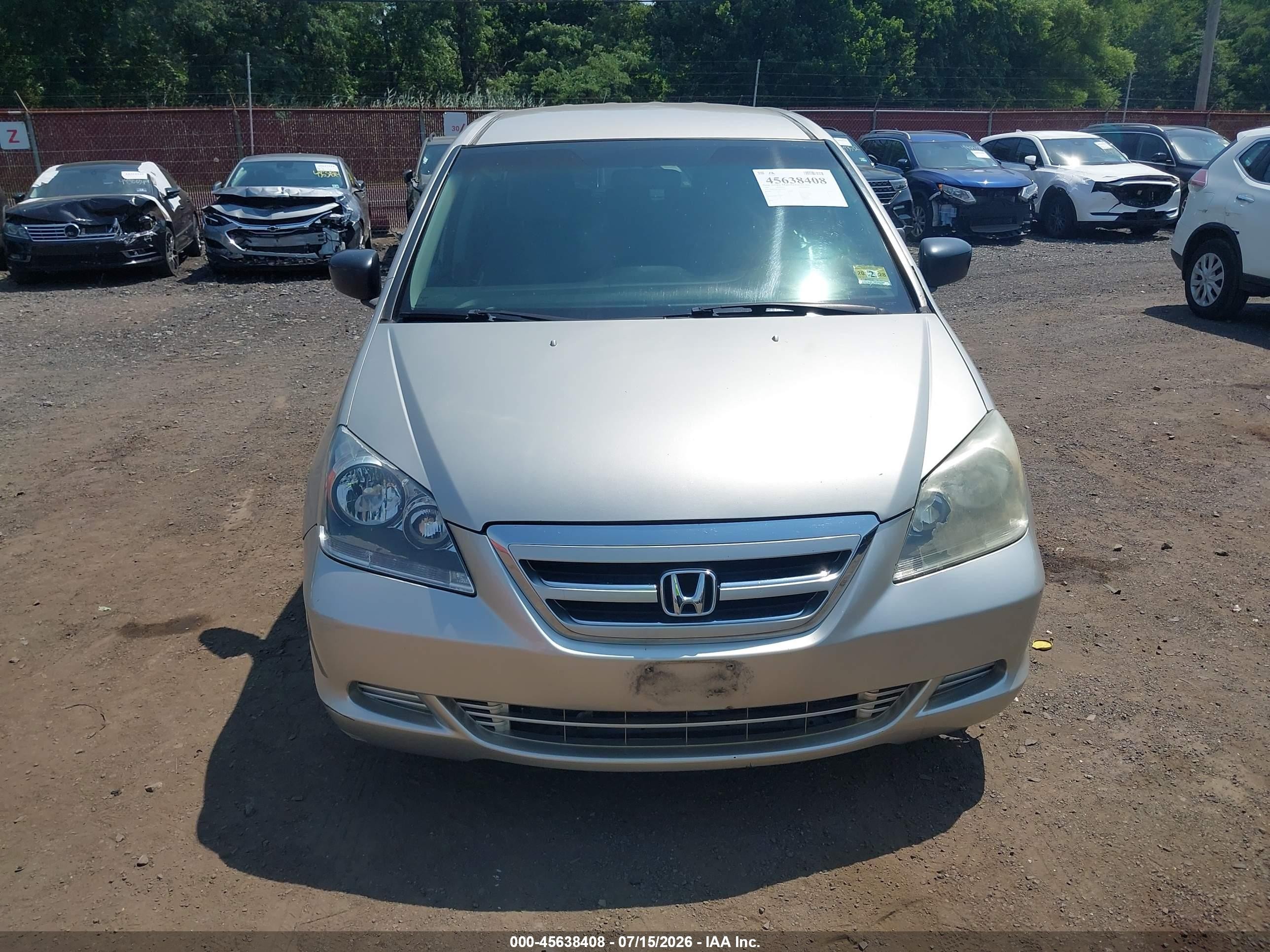 2005 Honda Odyssey Lx Silver vin: 5FNRL38225B103693
