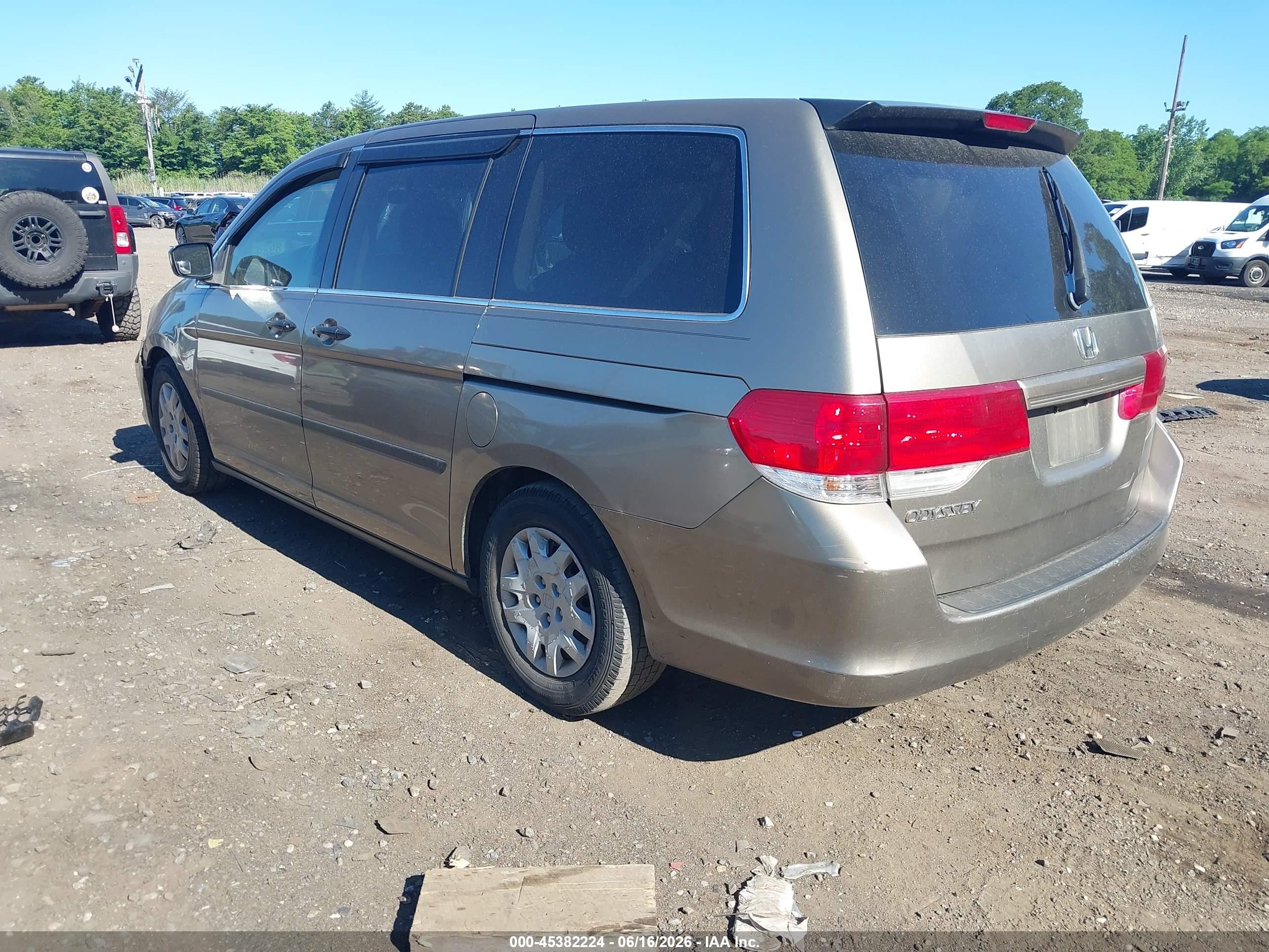 2008 Honda Odyssey Lx Beige vin: 5FNRL38228B055682