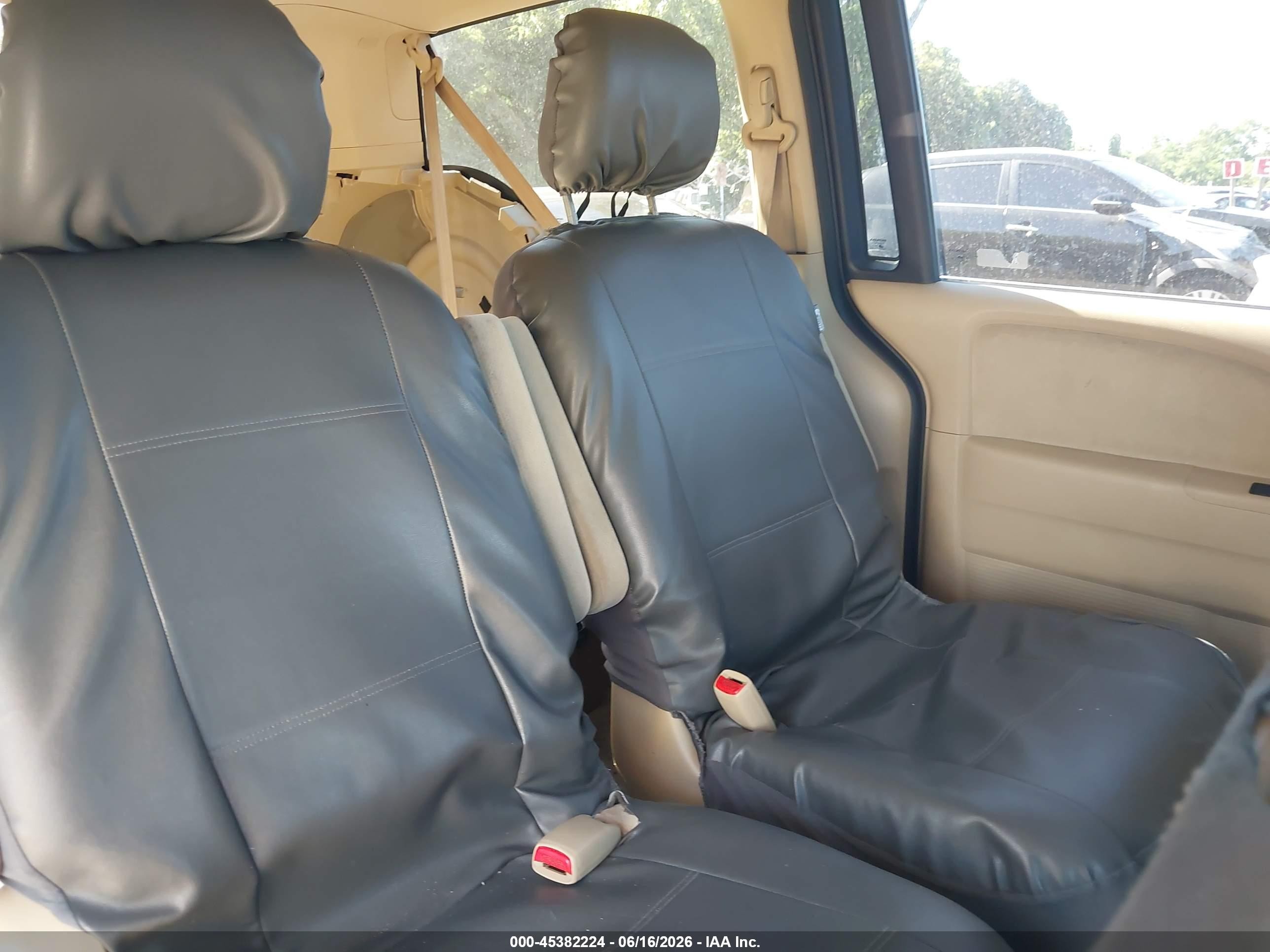 2008 Honda Odyssey Lx Beige vin: 5FNRL38228B055682