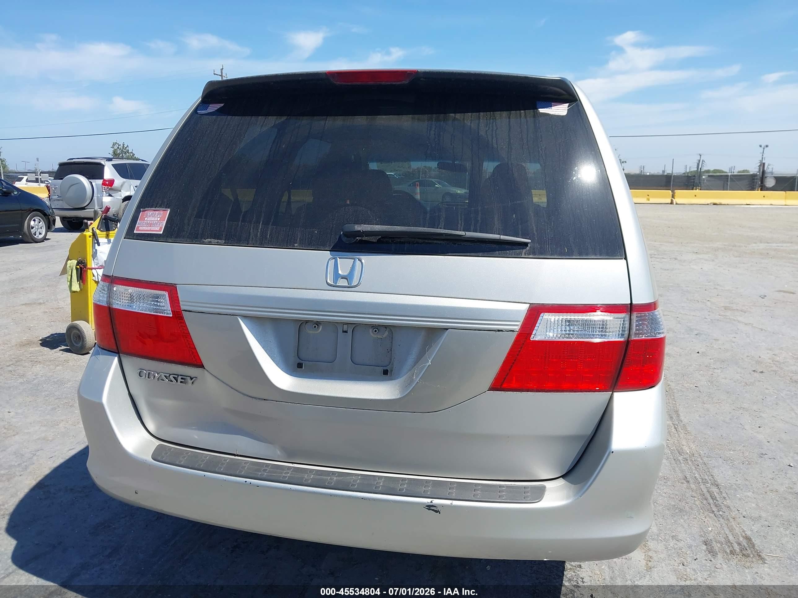 2006 Honda Odyssey Lx Silver vin: 5FNRL38236B006763