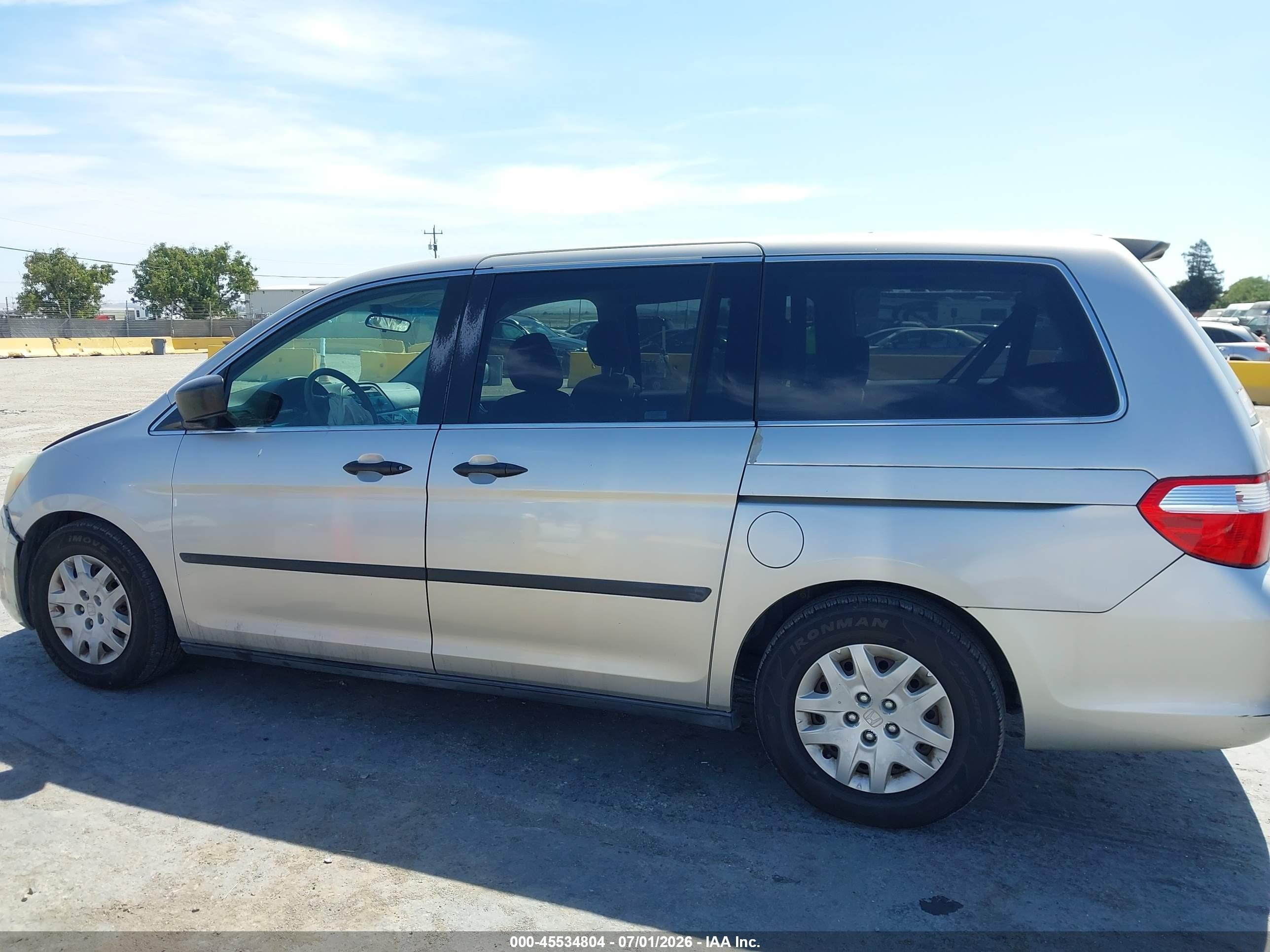 2006 Honda Odyssey Lx Silver vin: 5FNRL38236B006763