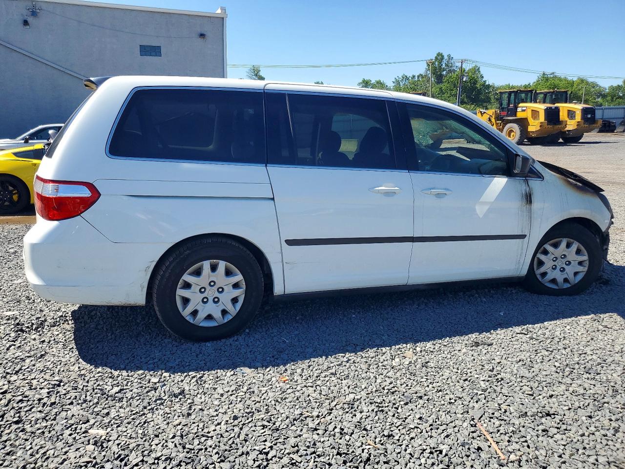 2006 Honda Odyssey Lx White vin: 5FNRL38236B097775