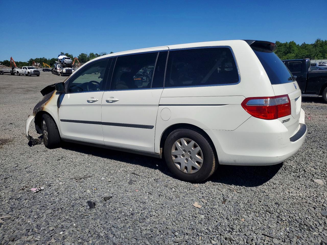2006 Honda Odyssey Lx White vin: 5FNRL38236B097775