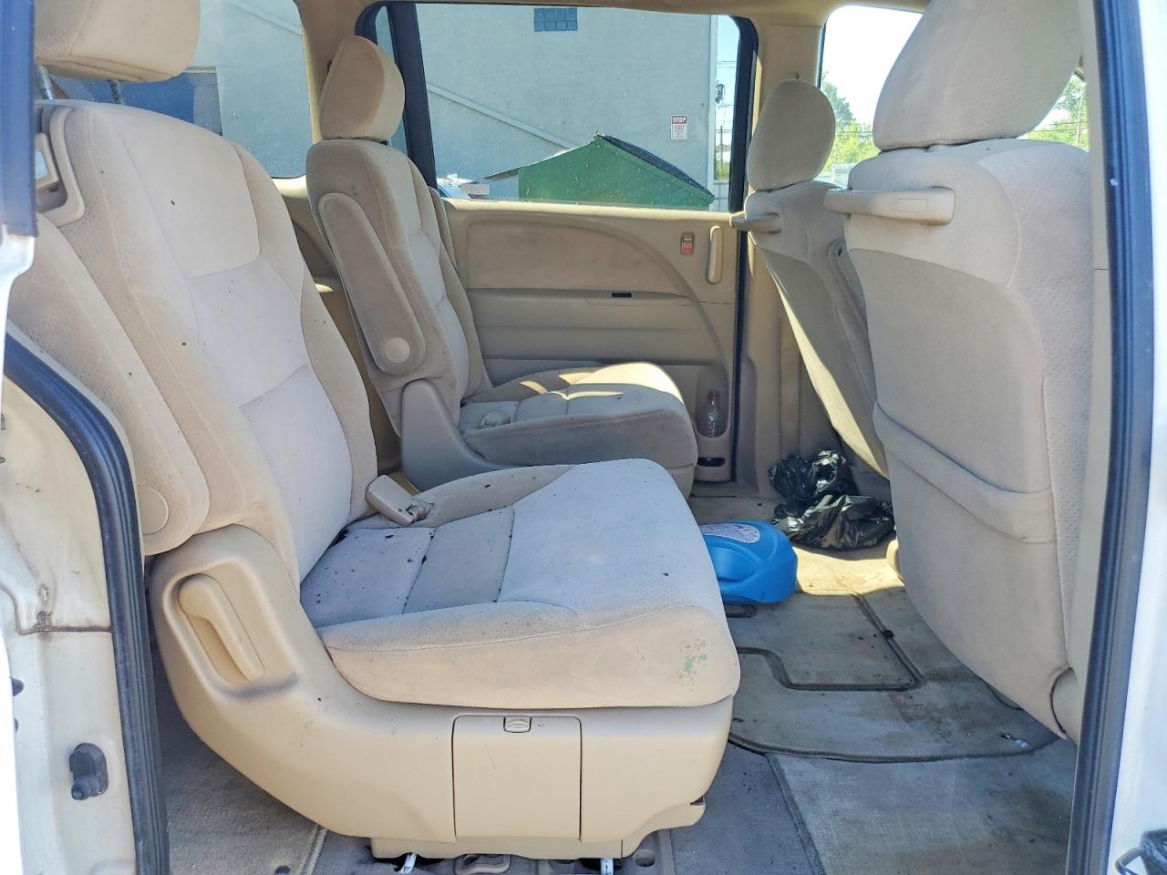 2006 Honda Odyssey Lx White vin: 5FNRL38236B097775