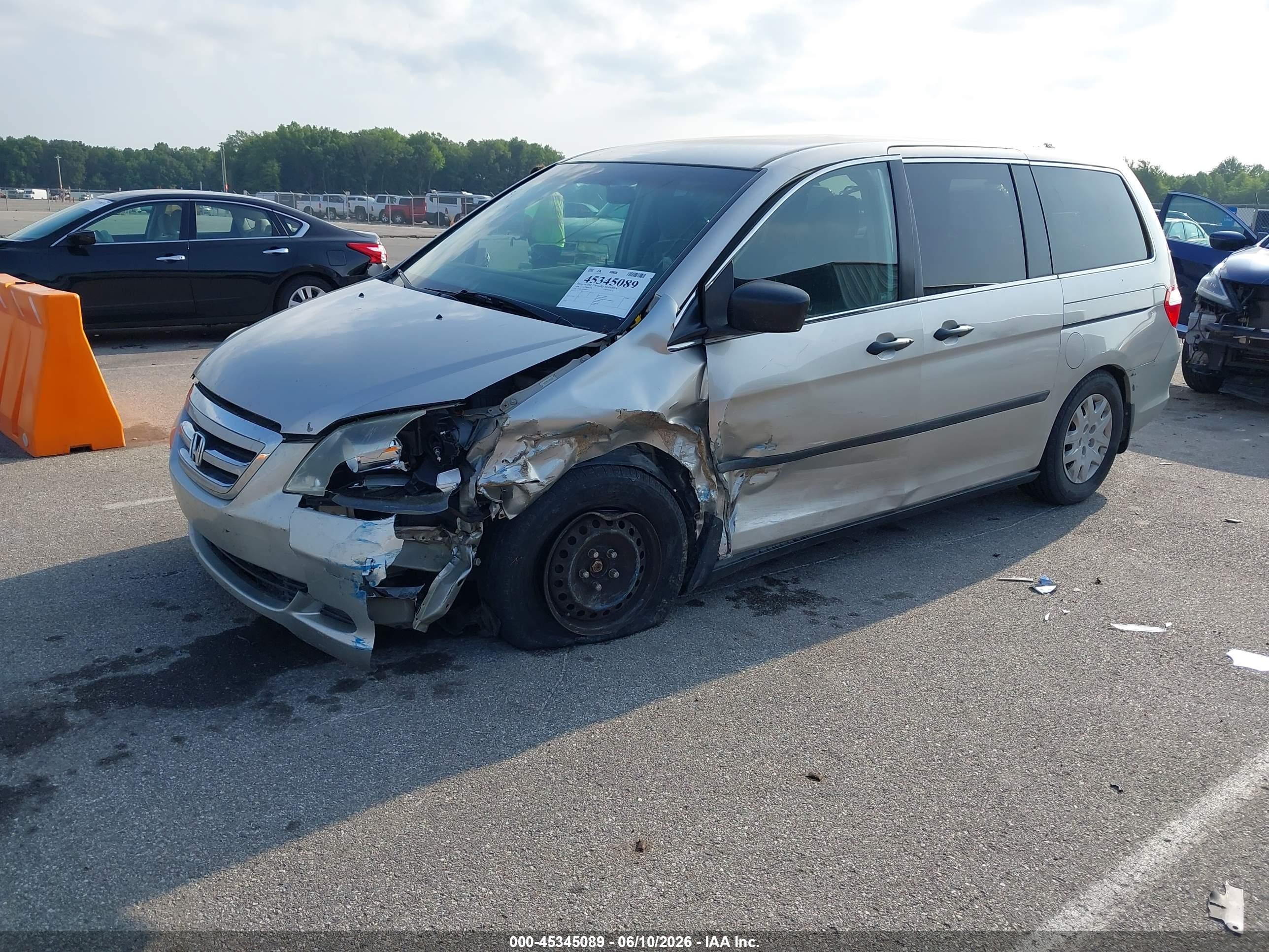 2006 Honda Odyssey Lx Silver vin: 5FNRL38236B099462