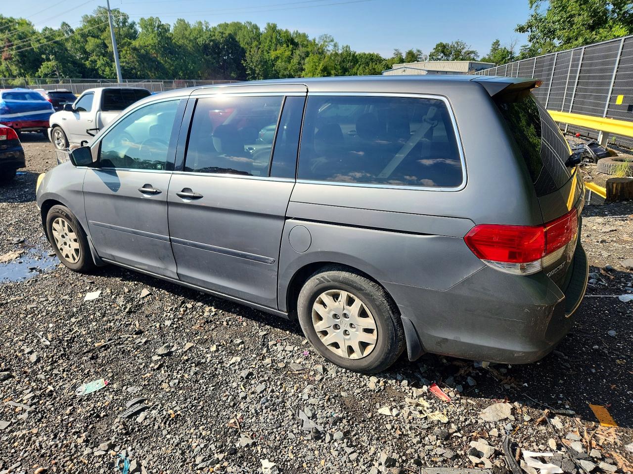 2008 Honda Odyssey Lx Gray vin: 5FNRL38238B002084
