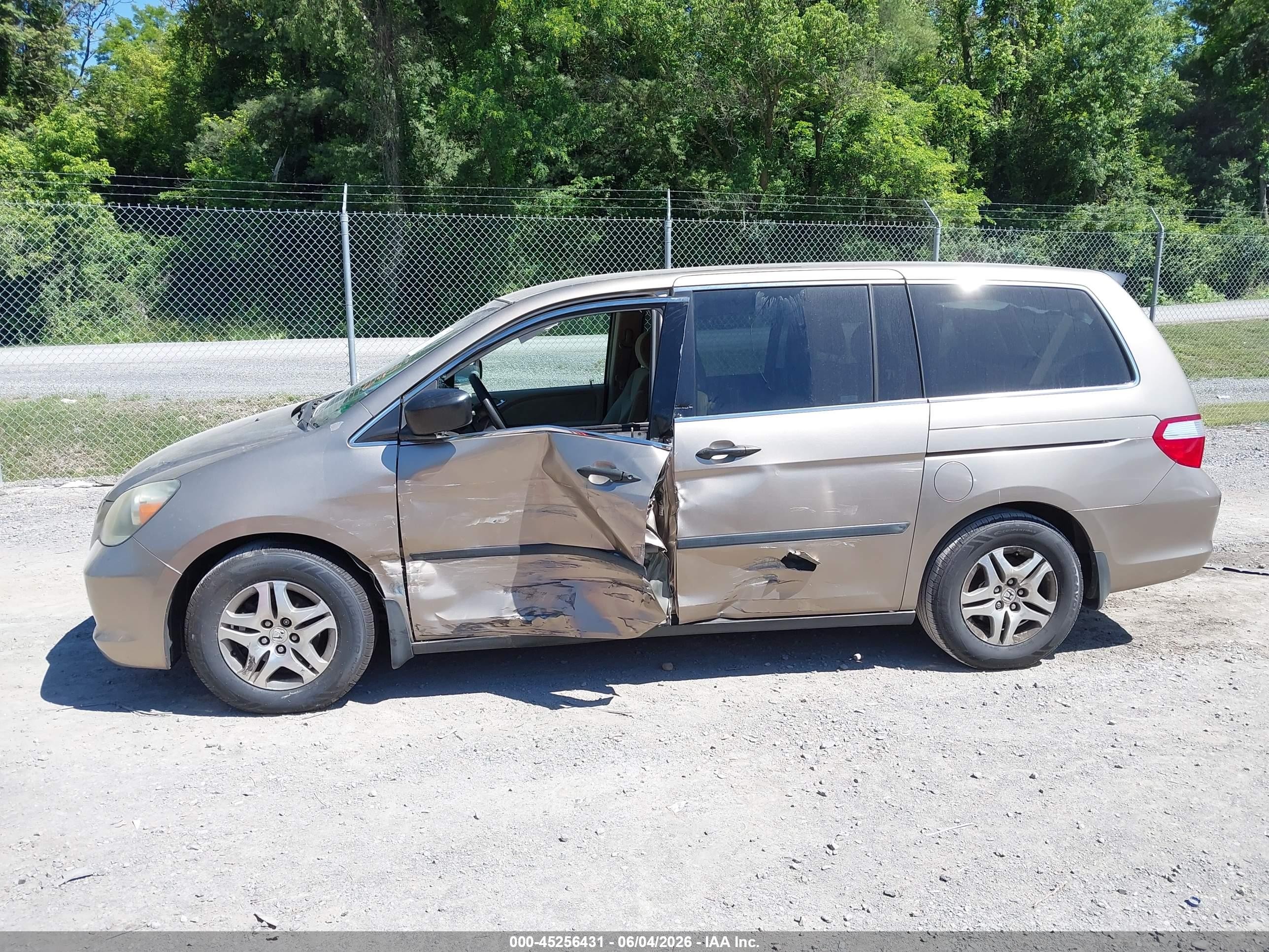 2006 Honda Odyssey Lx Золотой vin: 5FNRL38246B062291