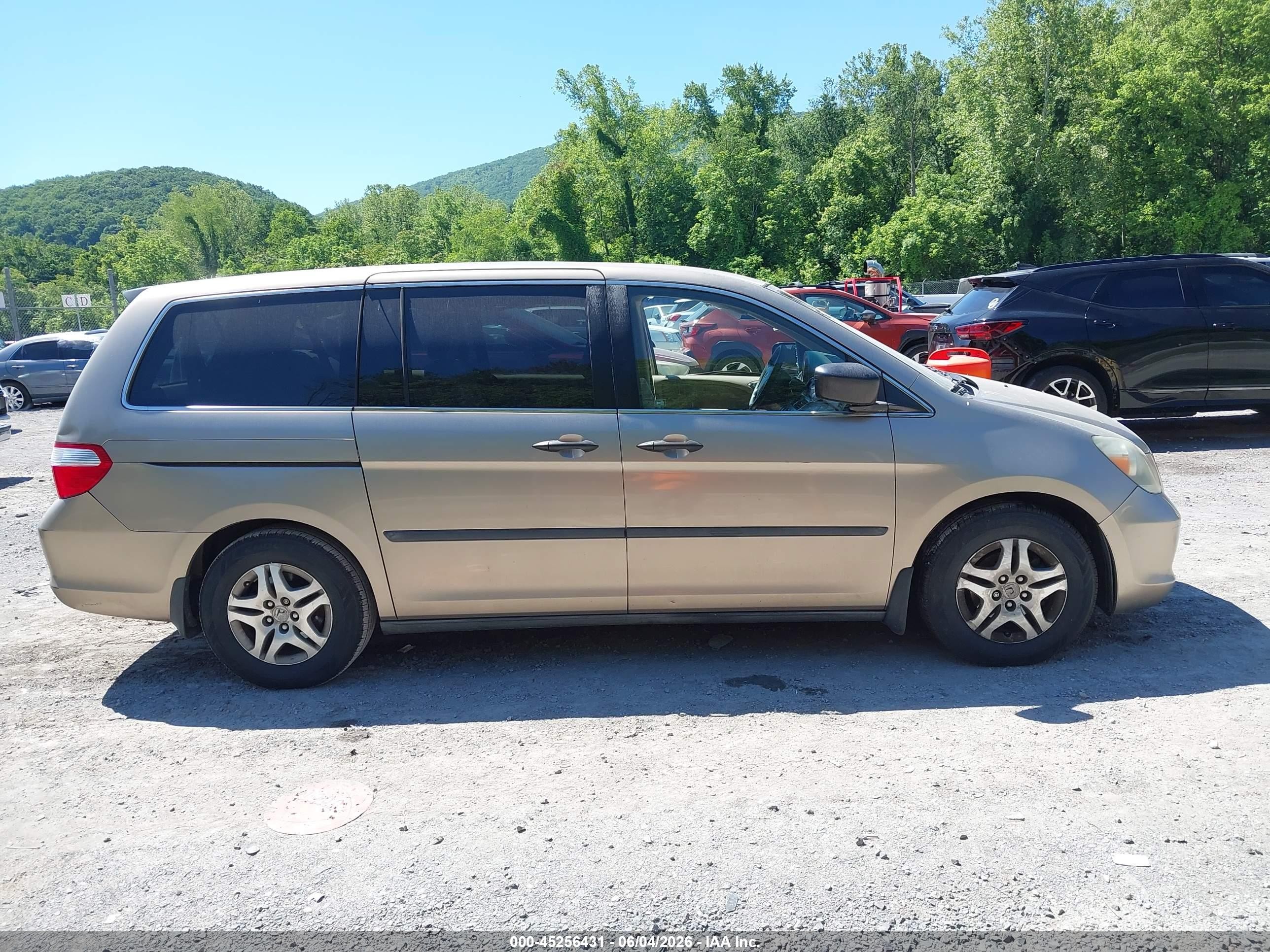 2006 Honda Odyssey Lx Золотой vin: 5FNRL38246B062291
