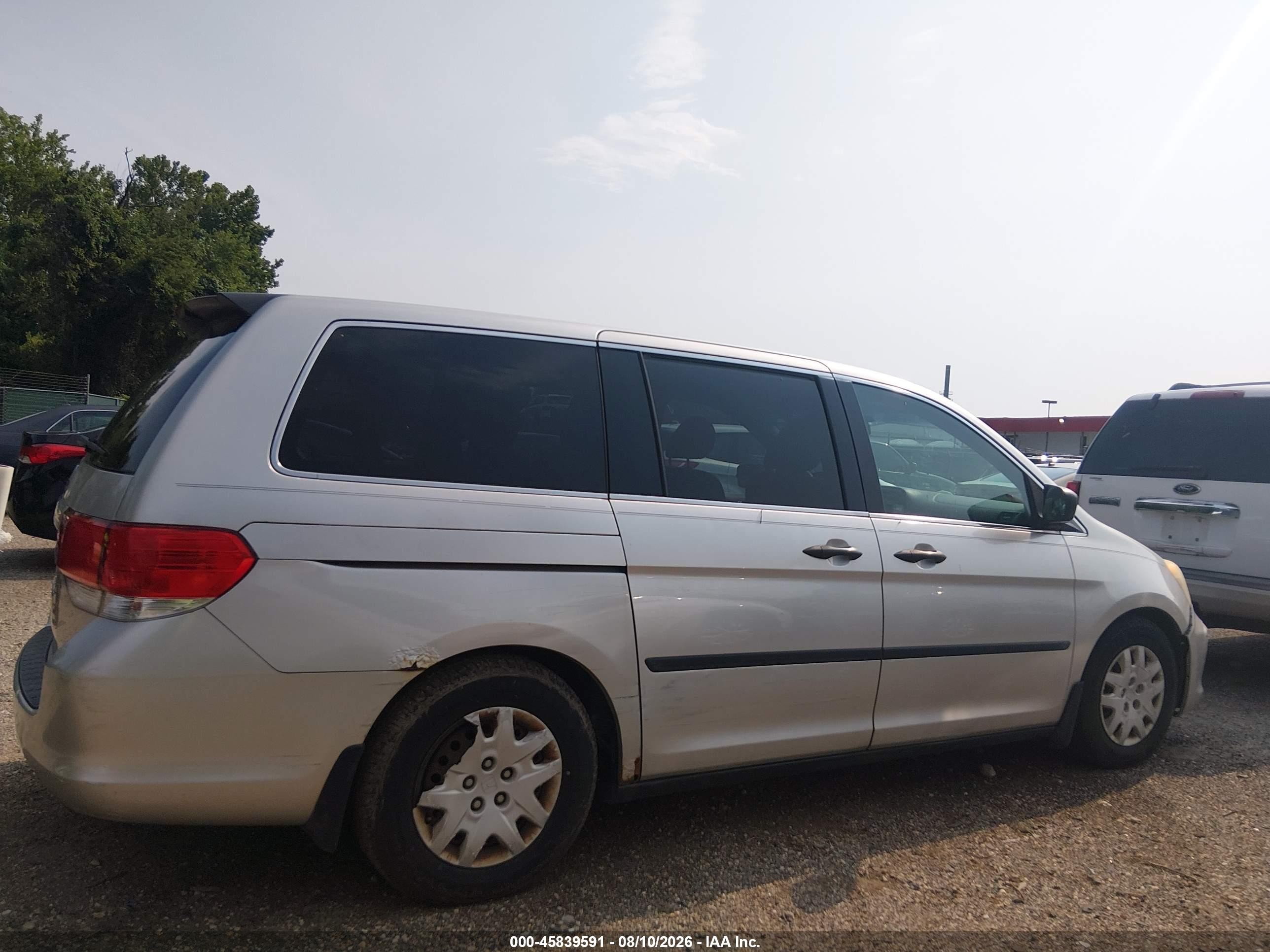 2008 Honda Odyssey Lx Silver vin: 5FNRL38248B045123