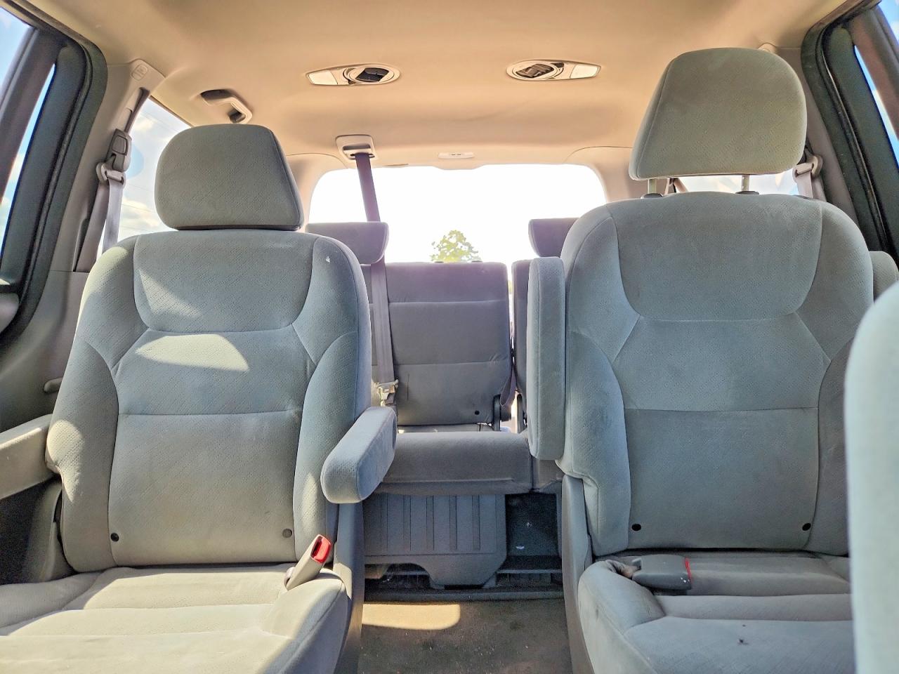 2009 Honda Odyssey Lx Silver vin: 5FNRL38249B032020