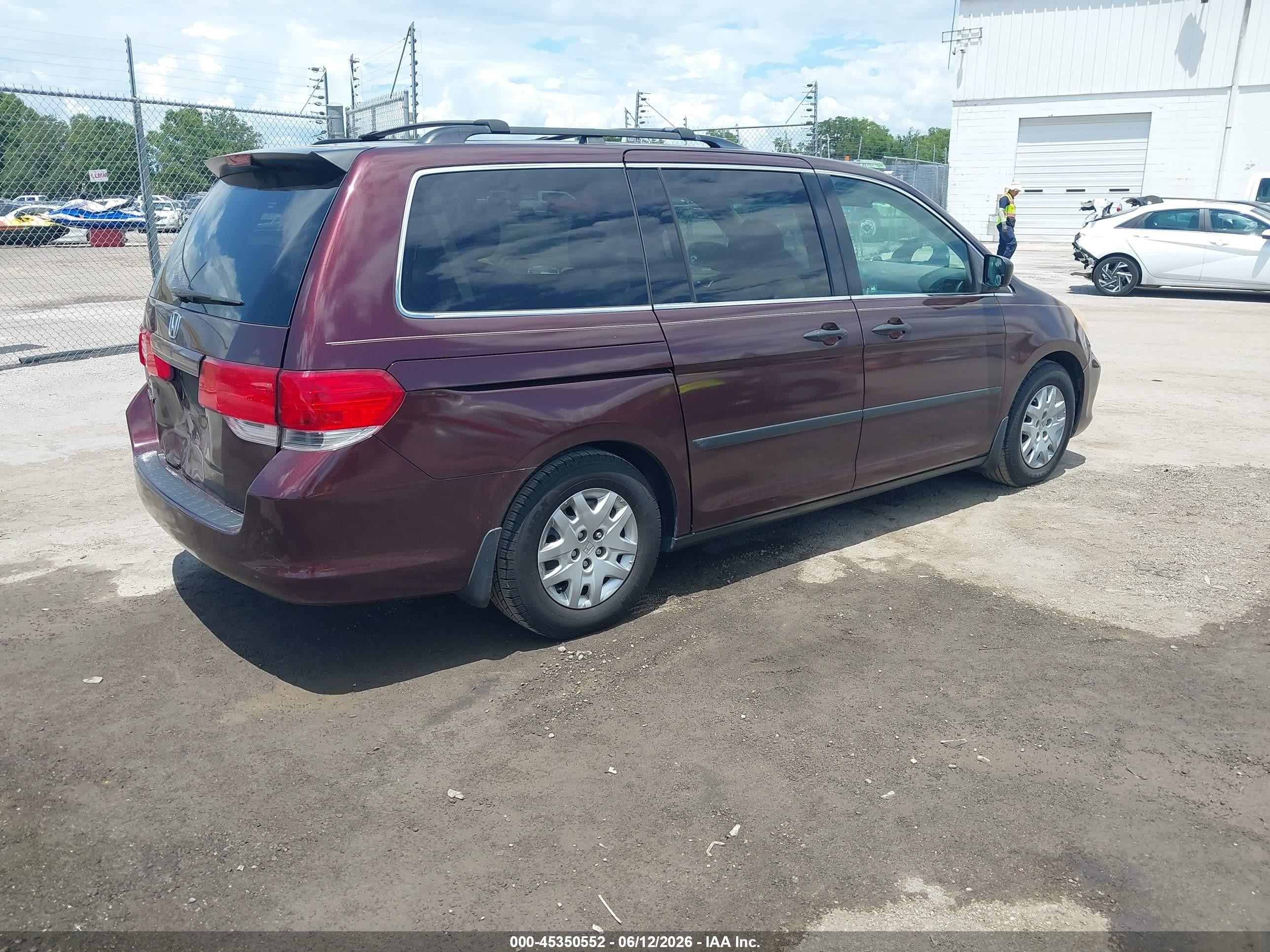 2009 Honda Odyssey Lx Burgundy vin: 5FNRL38249B046886