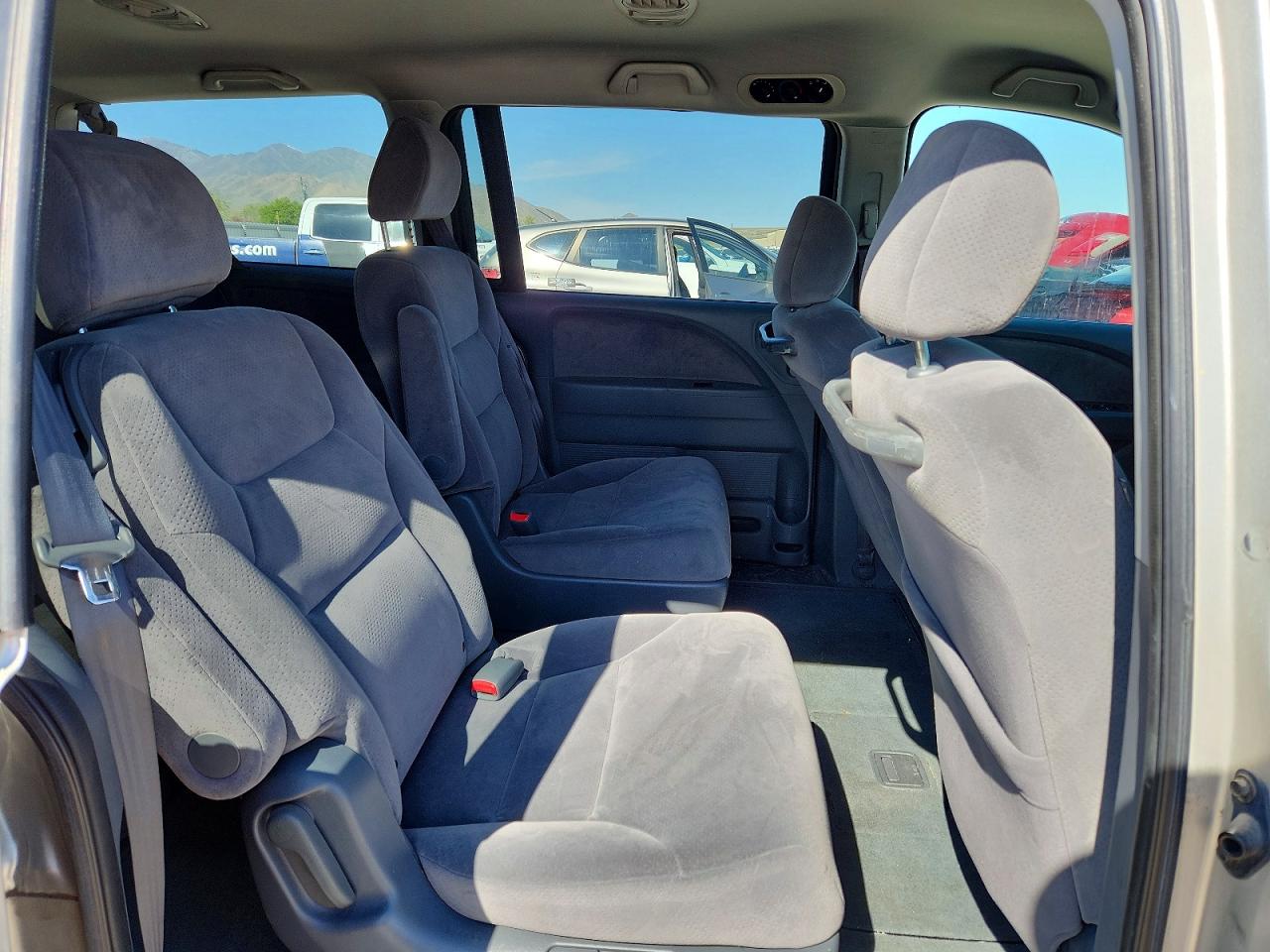 2006 Honda Odyssey Lx Серебряный vin: 5FNRL38256B033687