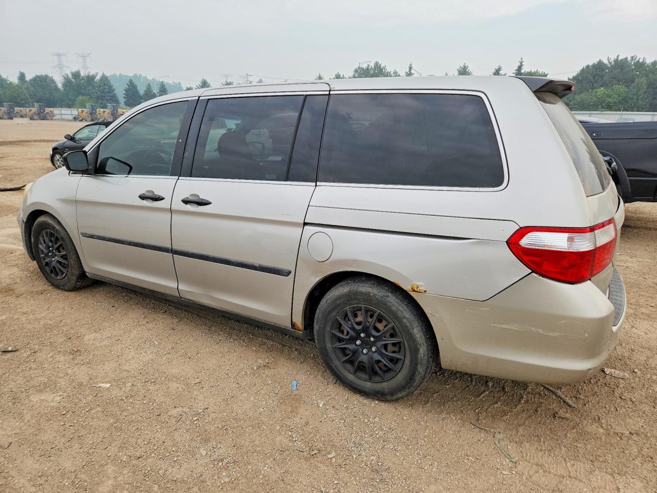 2006 Honda Odyssey Lx Silver vin: 5FNRL38256B074806