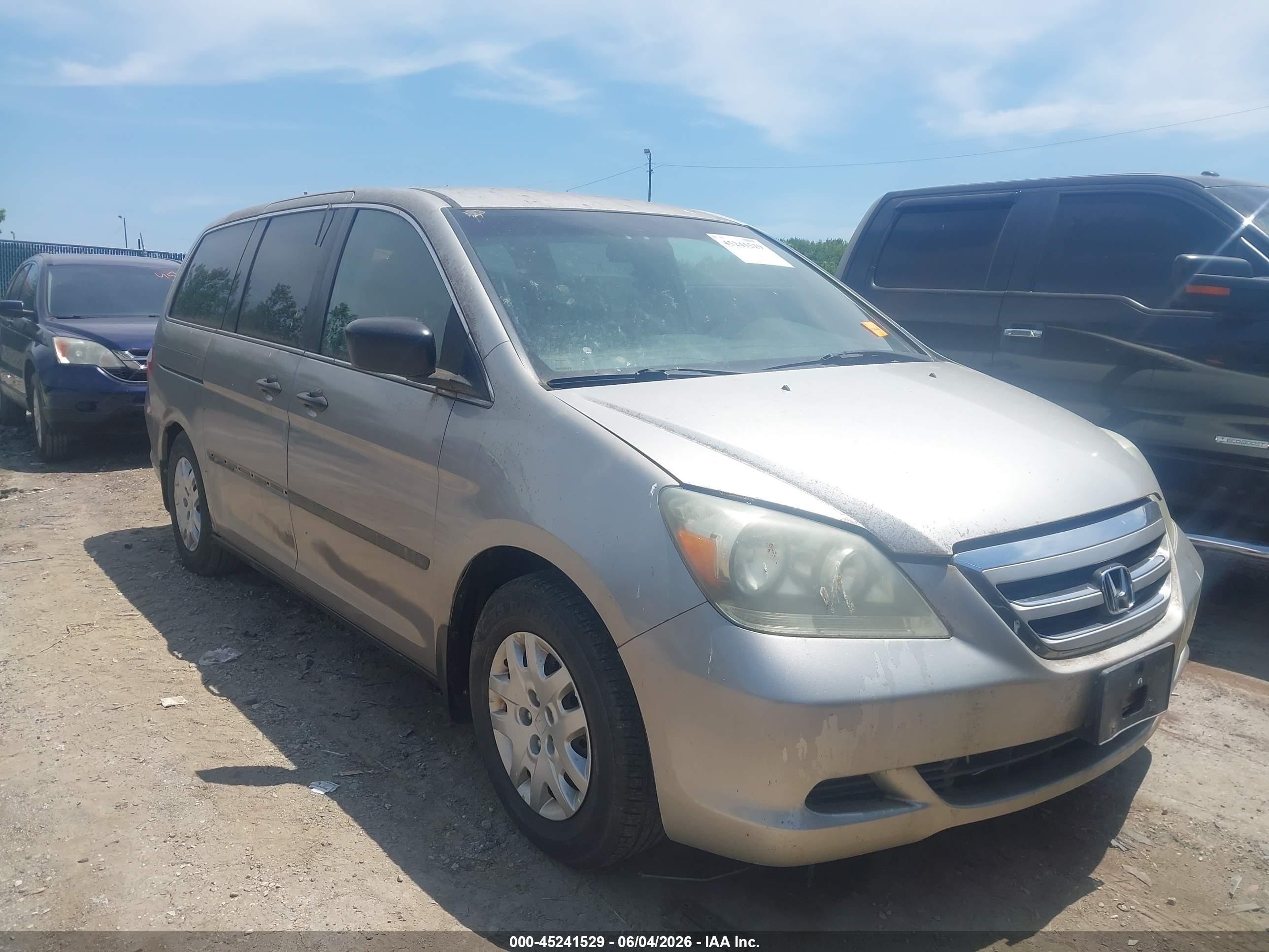 2007 Honda Odyssey Lx Silver vin: 5FNRL38257B039197