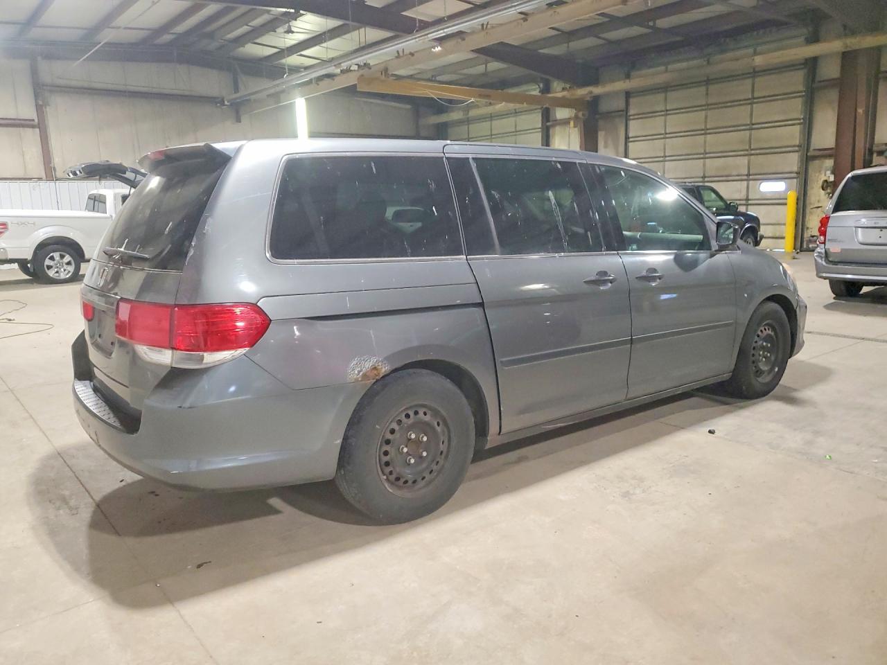 2008 Honda Odyssey Lx Серый vin: 5FNRL38258B008078