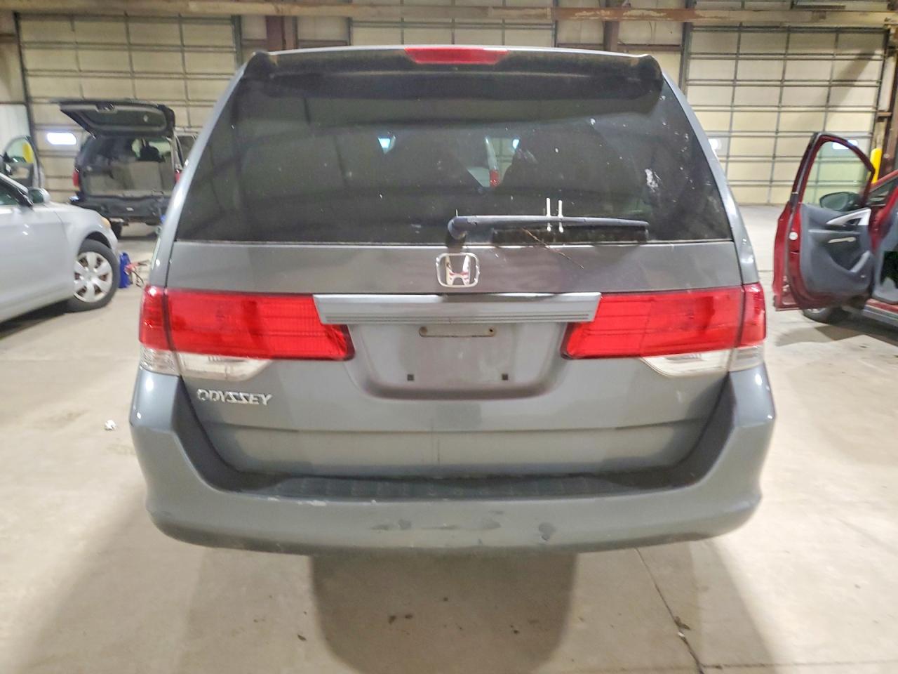2008 Honda Odyssey Lx Серый vin: 5FNRL38258B008078