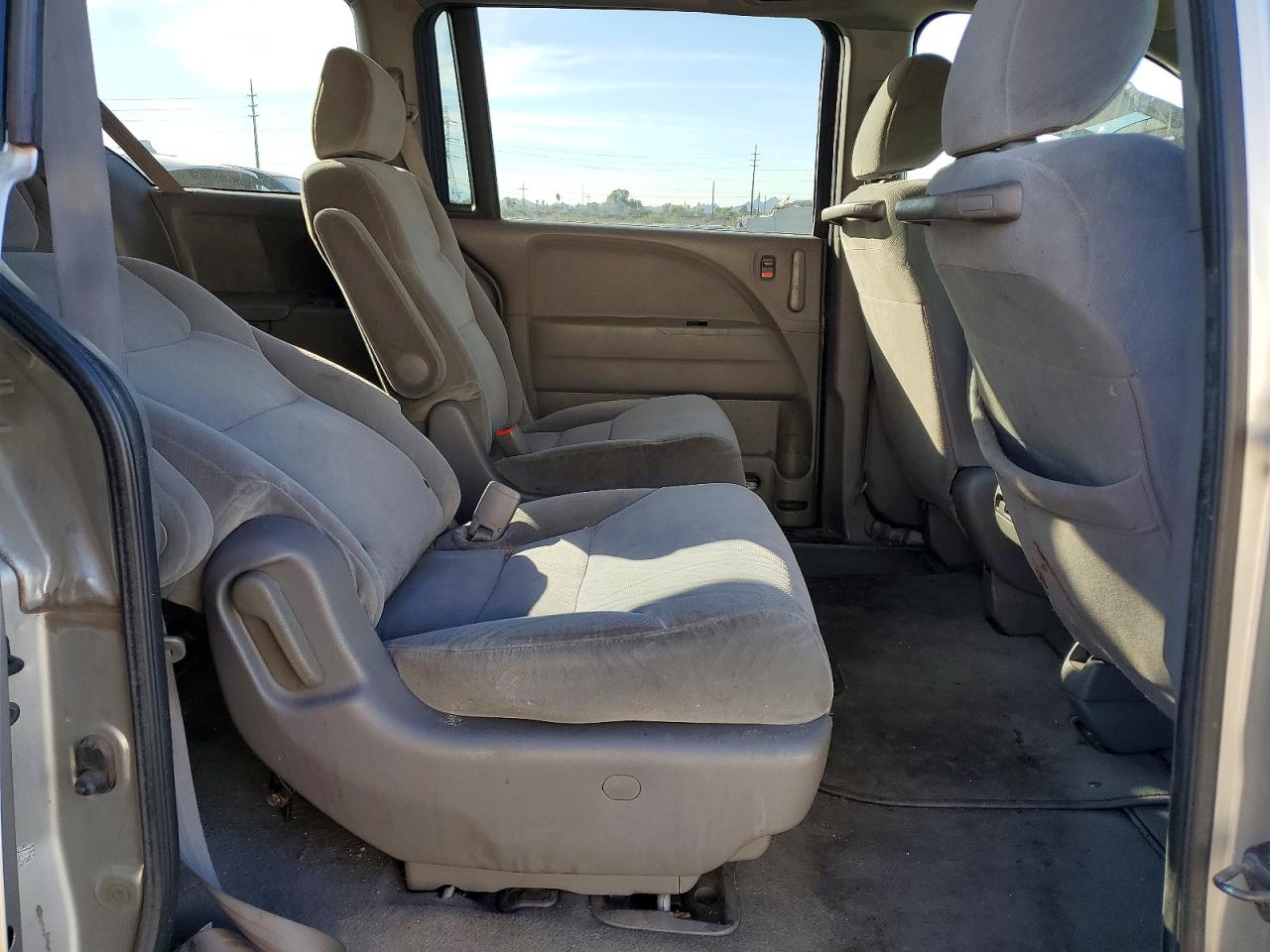 2008 Honda Odyssey Lx Silver vin: 5FNRL38258B035605