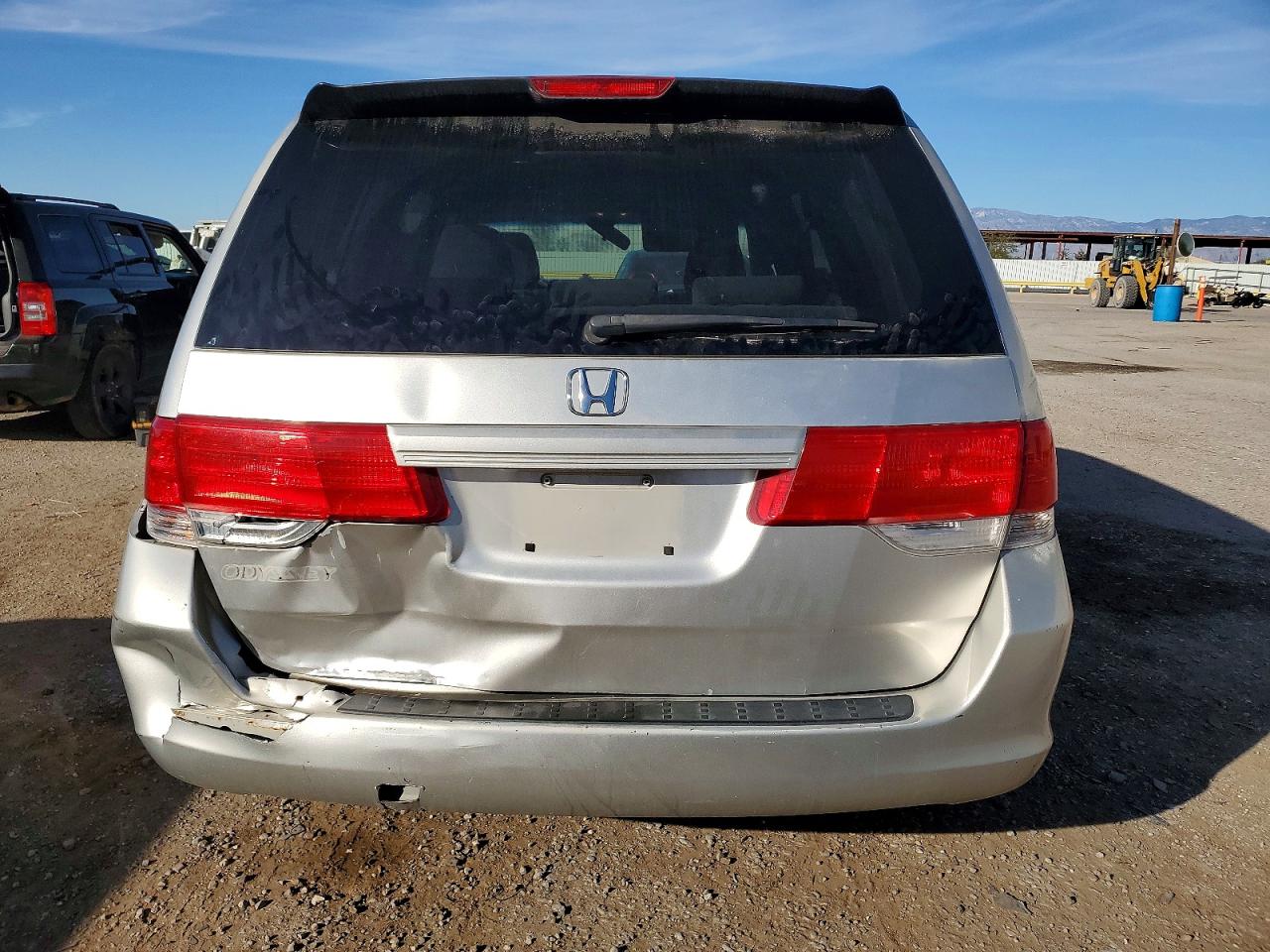 2008 Honda Odyssey Lx Silver vin: 5FNRL38258B035605