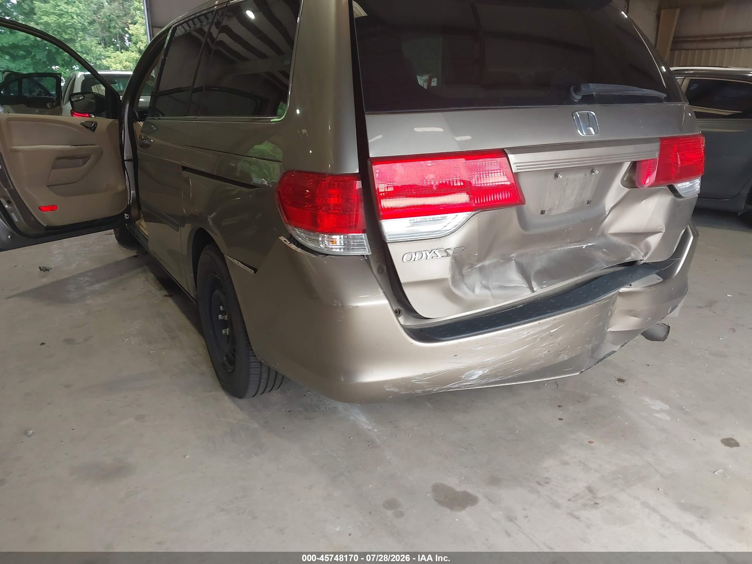 2008 Honda Odyssey Lx Beige vin: 5FNRL38258B104714
