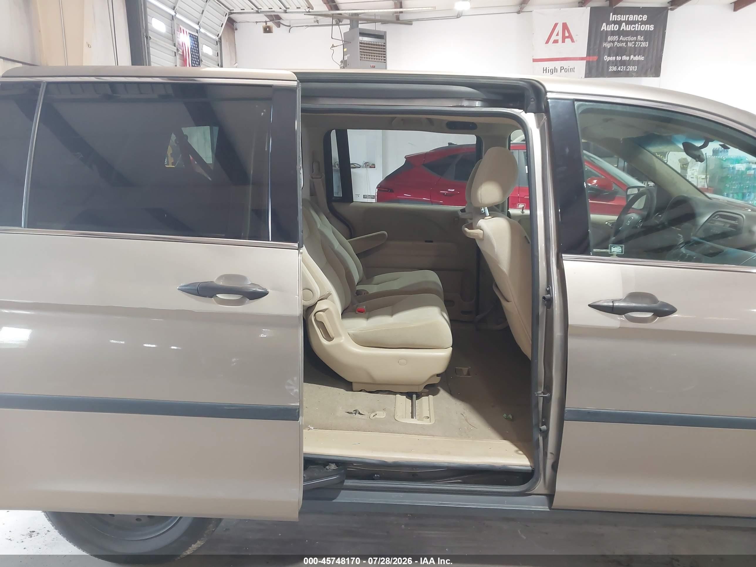 2008 Honda Odyssey Lx Beige vin: 5FNRL38258B104714