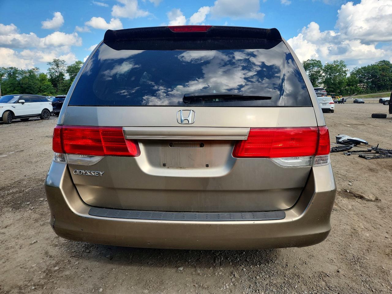 2008 Honda Odyssey Lx Золотой vin: 5FNRL38258B113476