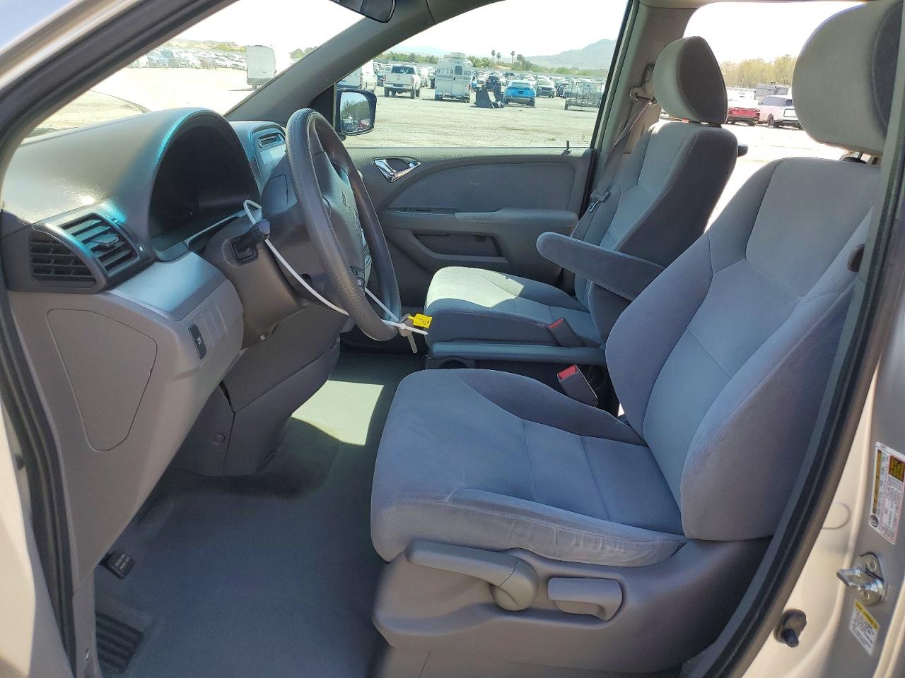 2009 Honda Odyssey Lx Silver vin: 5FNRL38259B022709