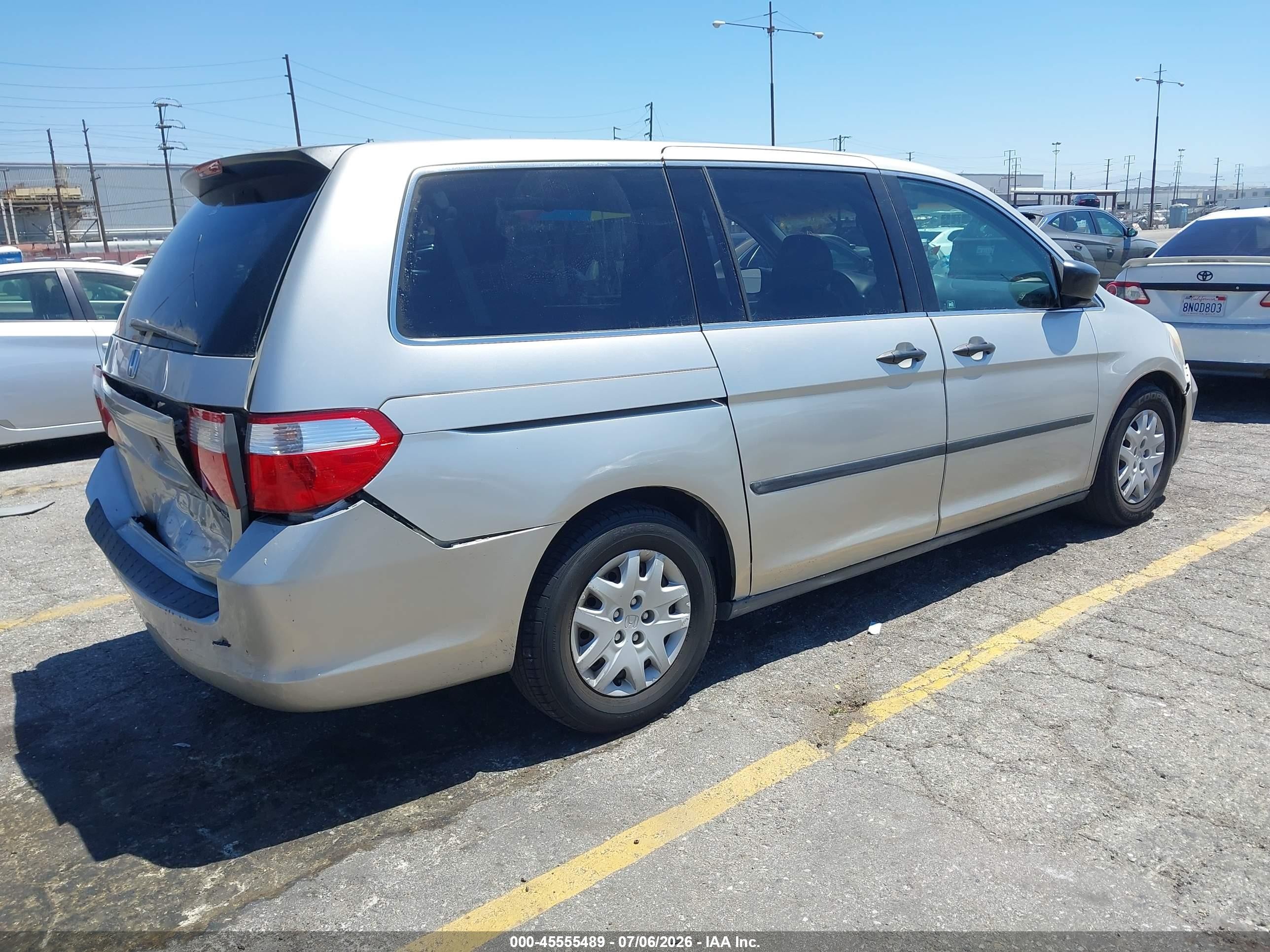 2006 Honda Odyssey Lx Silver vin: 5FNRL38266B021919