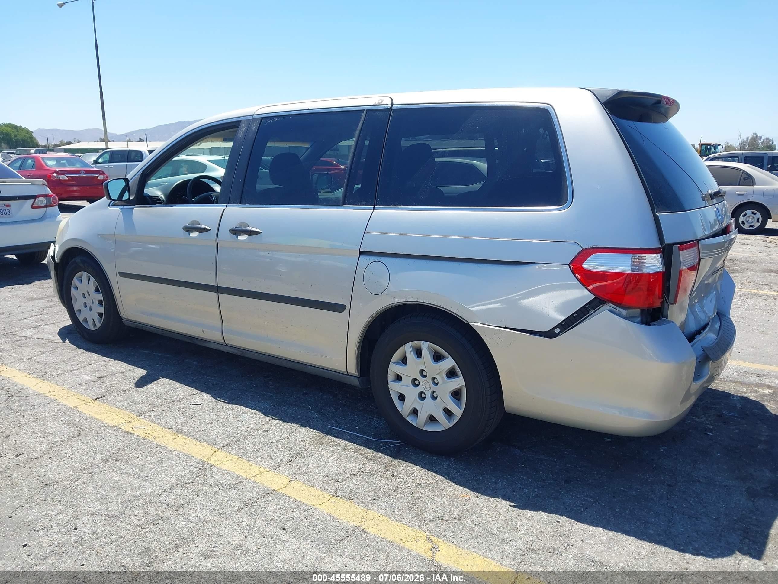 2006 Honda Odyssey Lx Silver vin: 5FNRL38266B021919