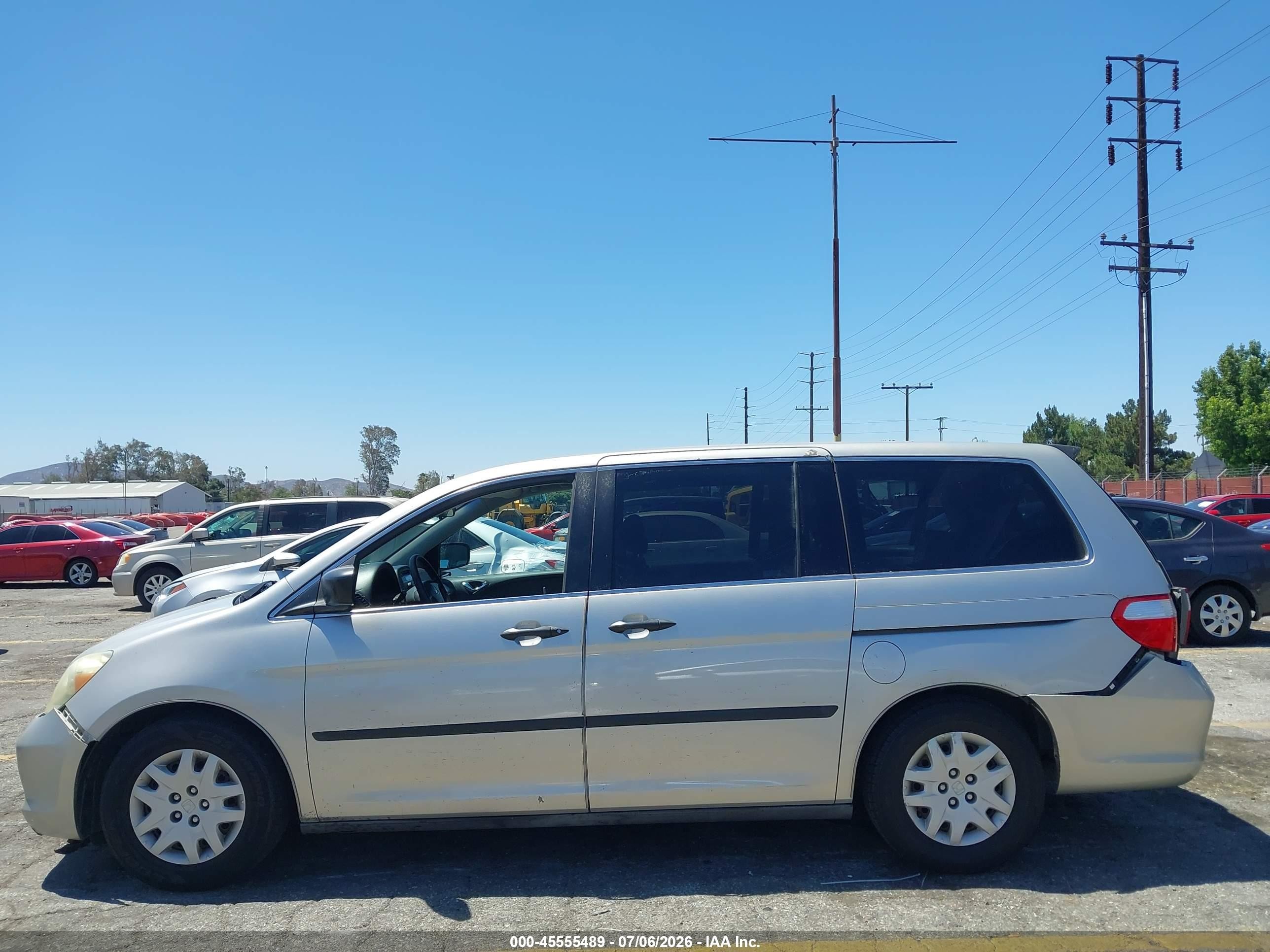 2006 Honda Odyssey Lx Silver vin: 5FNRL38266B021919